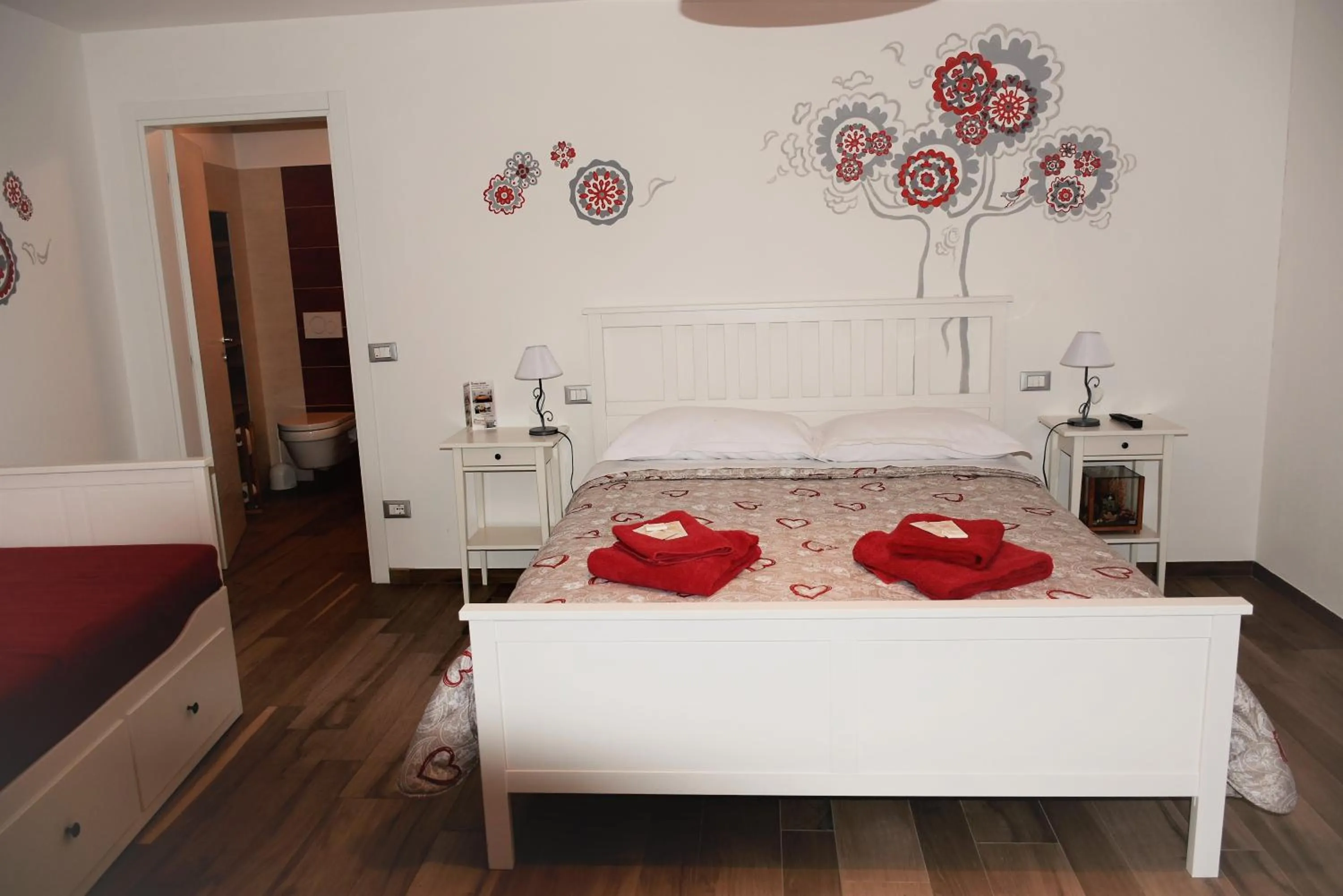 Bed in La Tana del Ghiro Locazione Turistica