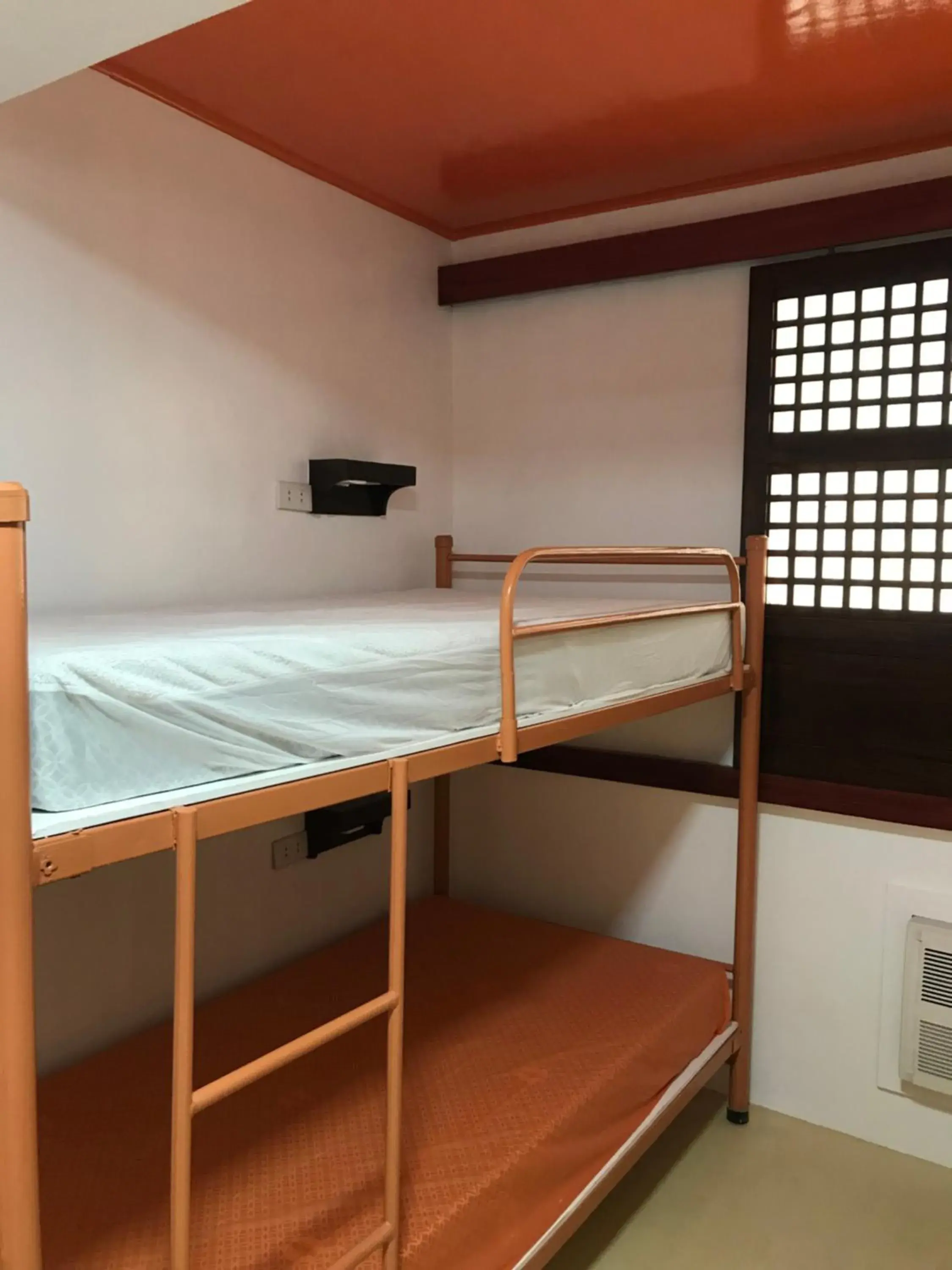 Bed in 4-Bed Mixed Dormitory Room in Casa Arrieta Hostel Bed in 4-Bed Mixed Dormitory Room in Casa Arrieta Hostel