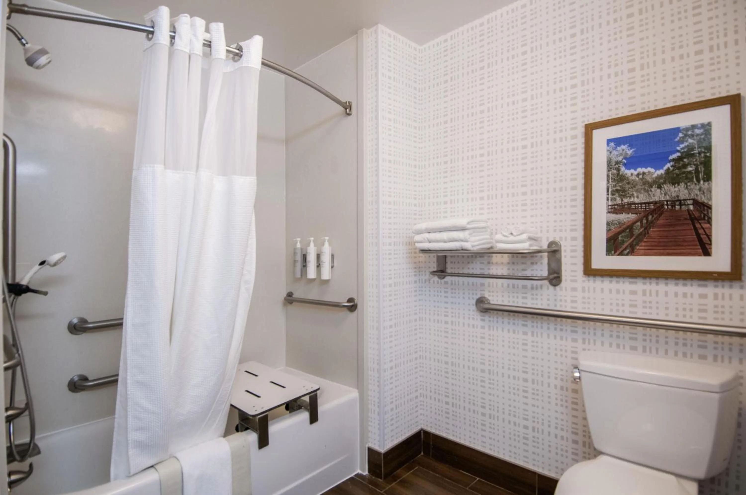 Bathroom in Hampton Inn West Monroe