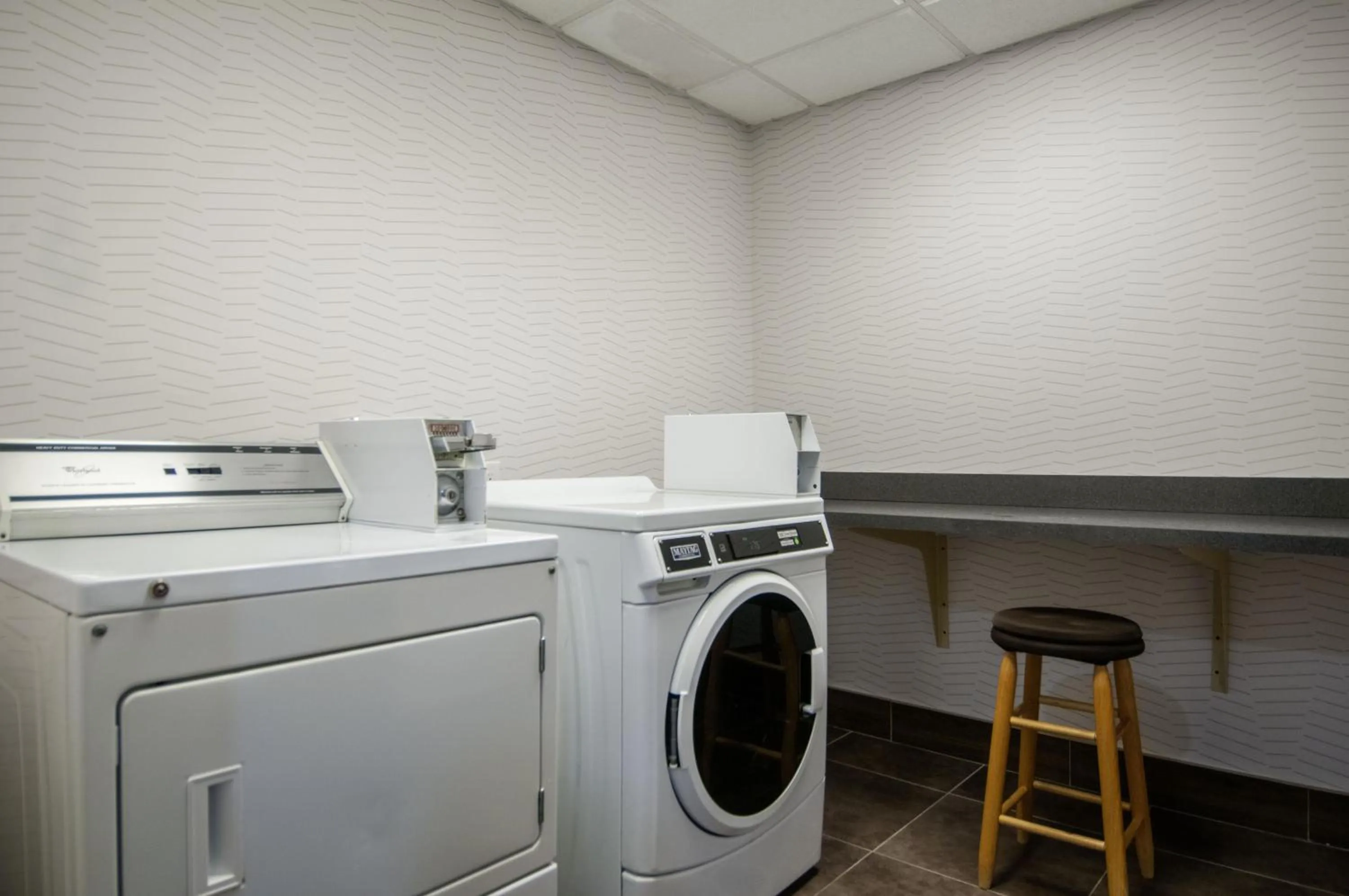 laundry in Hampton Inn West Monroe