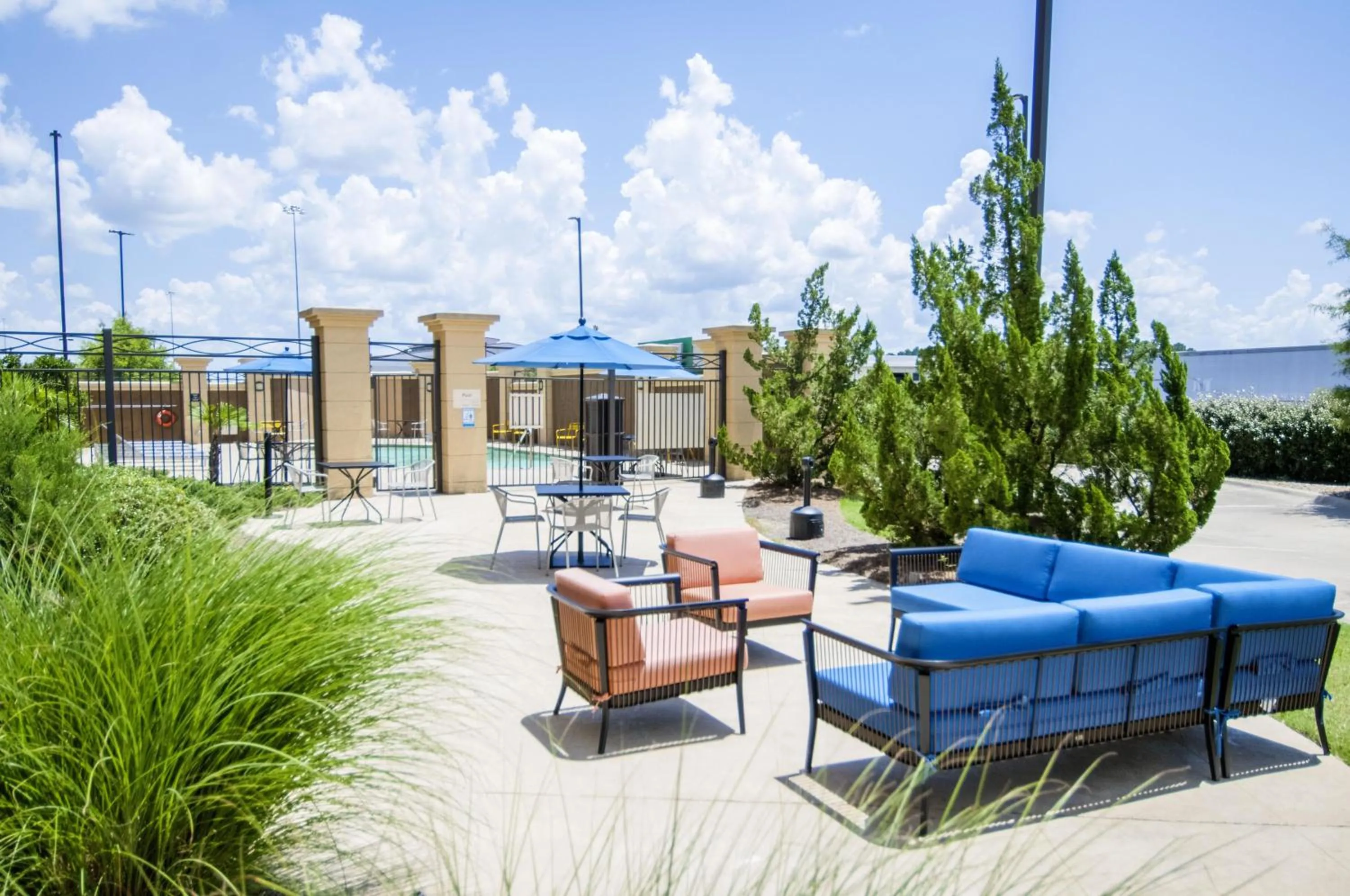 Patio in Hampton Inn West Monroe
