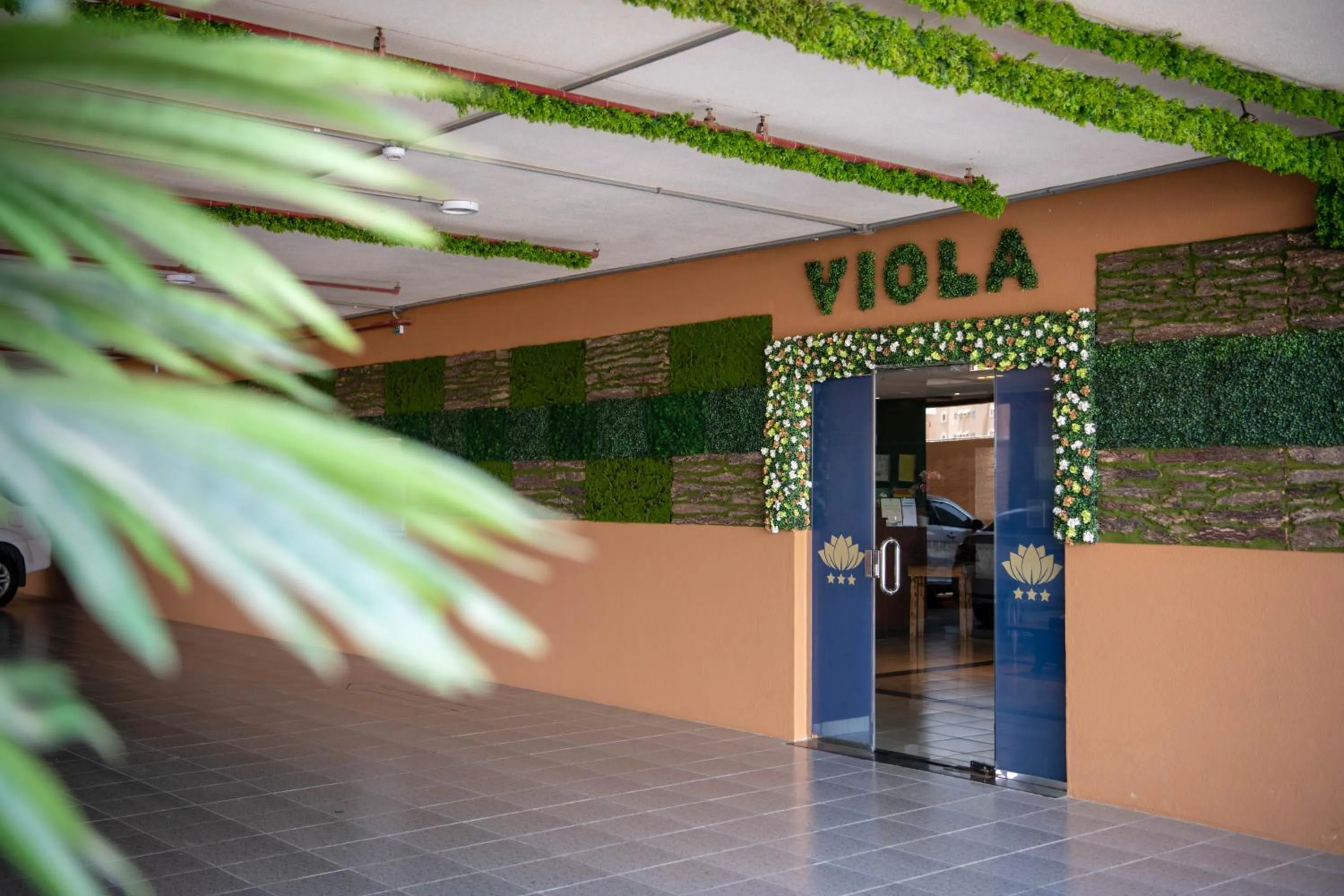 Facade/entrance in Viola Hotel