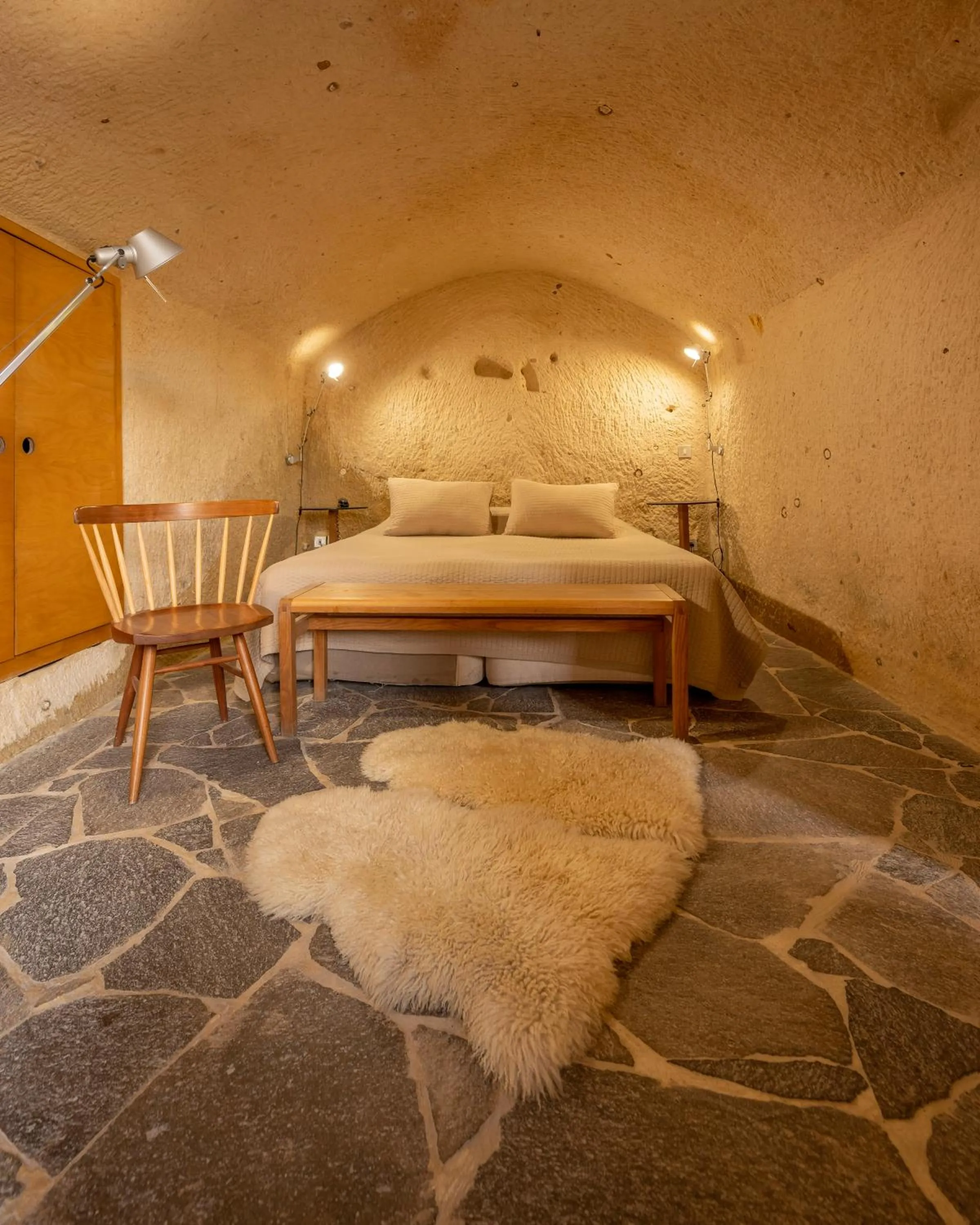 Bedroom, Bed in Serinn House