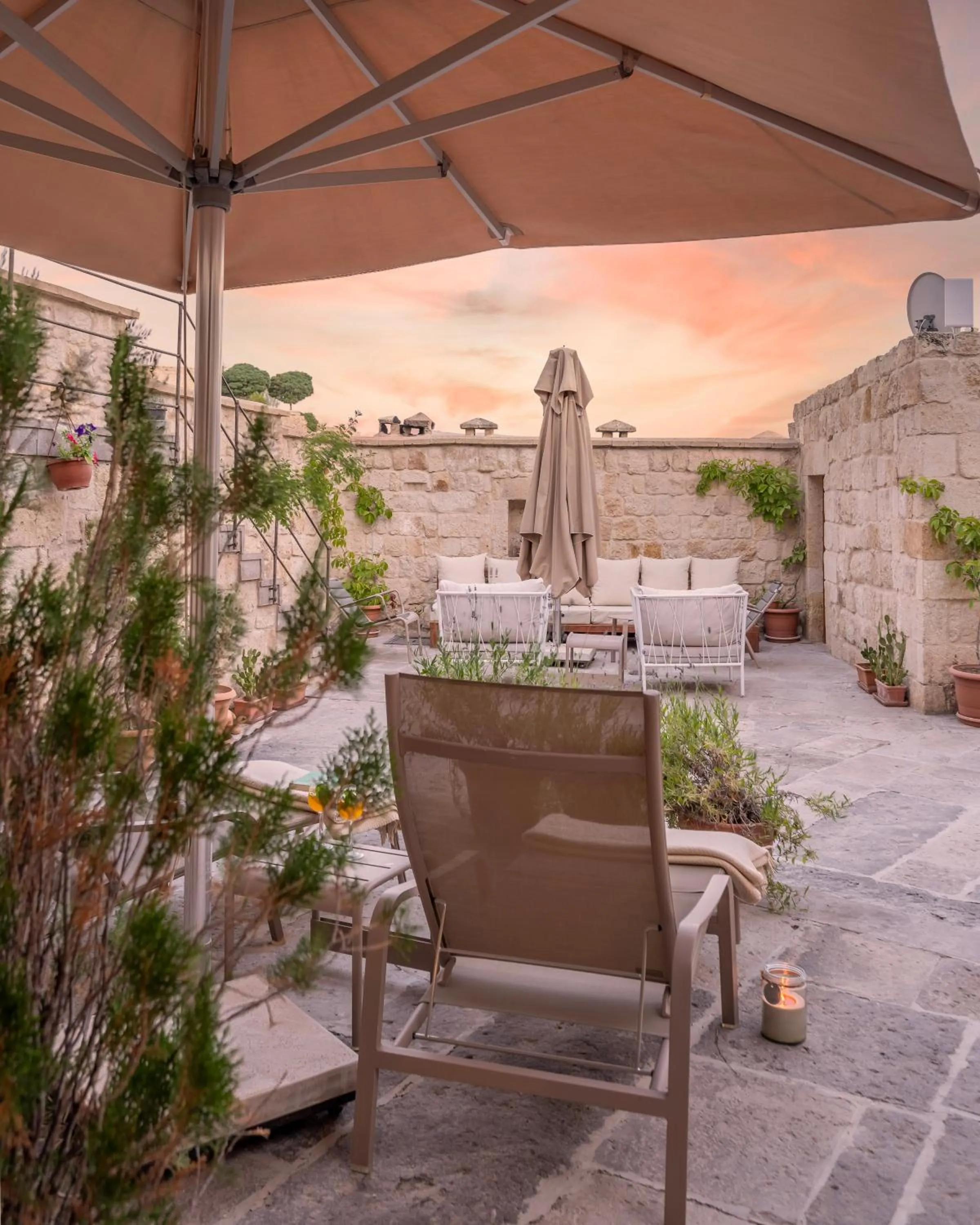 Property building in Serinn House