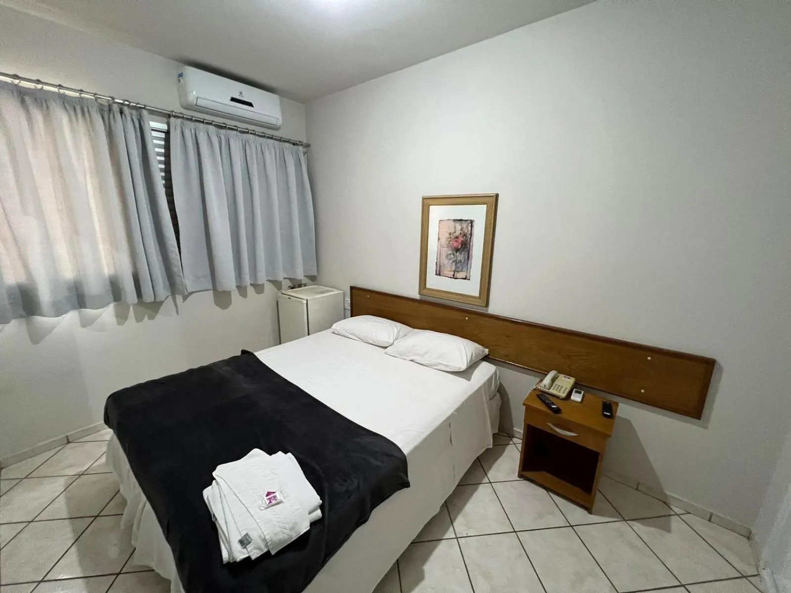 Bed in Santa Rosa Hotel