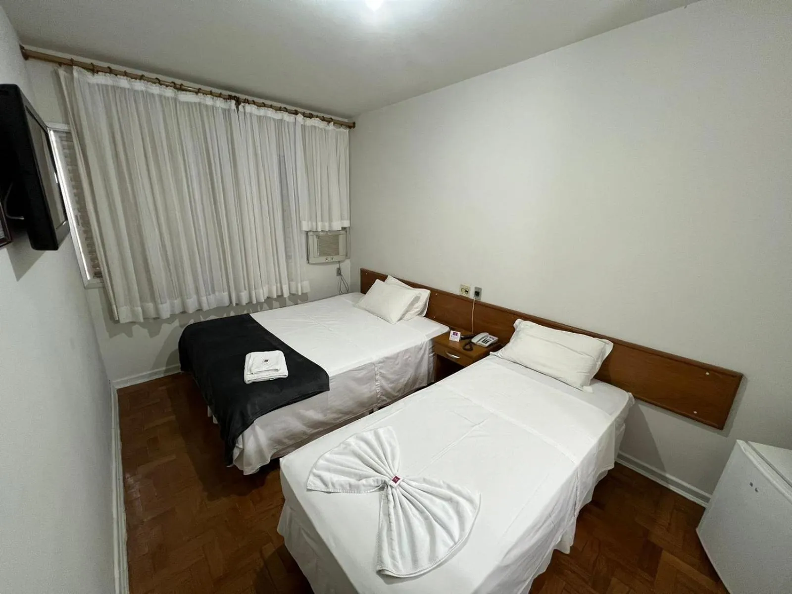 Bed in Santa Rosa Hotel