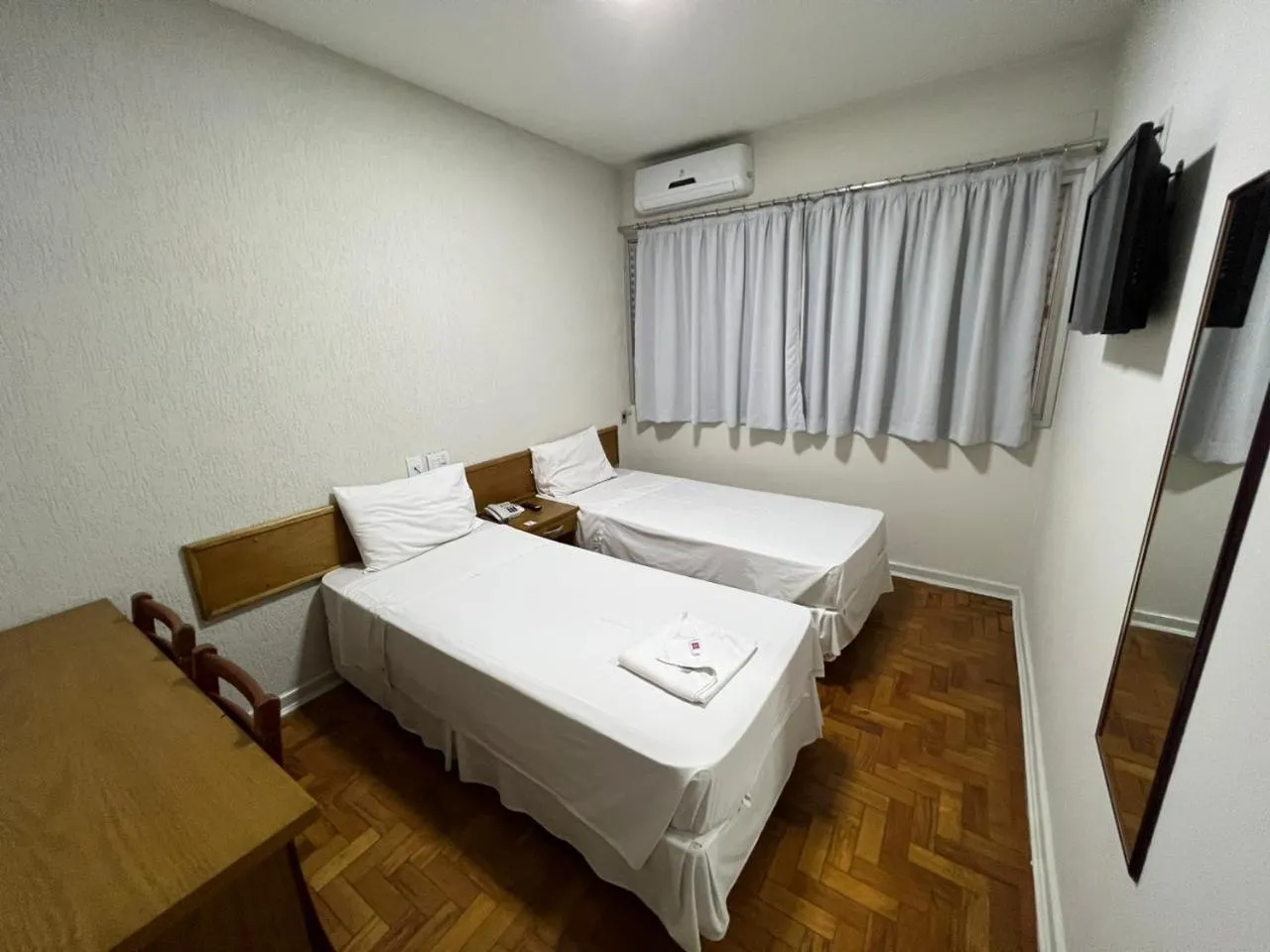 Bed in Santa Rosa Hotel