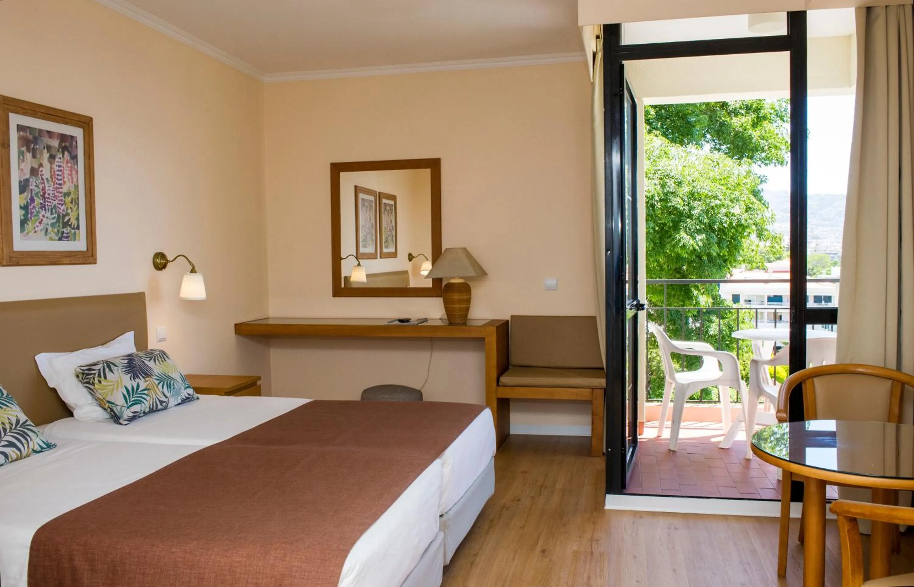 Bed in Dorisol Mimosa Studio Hotel