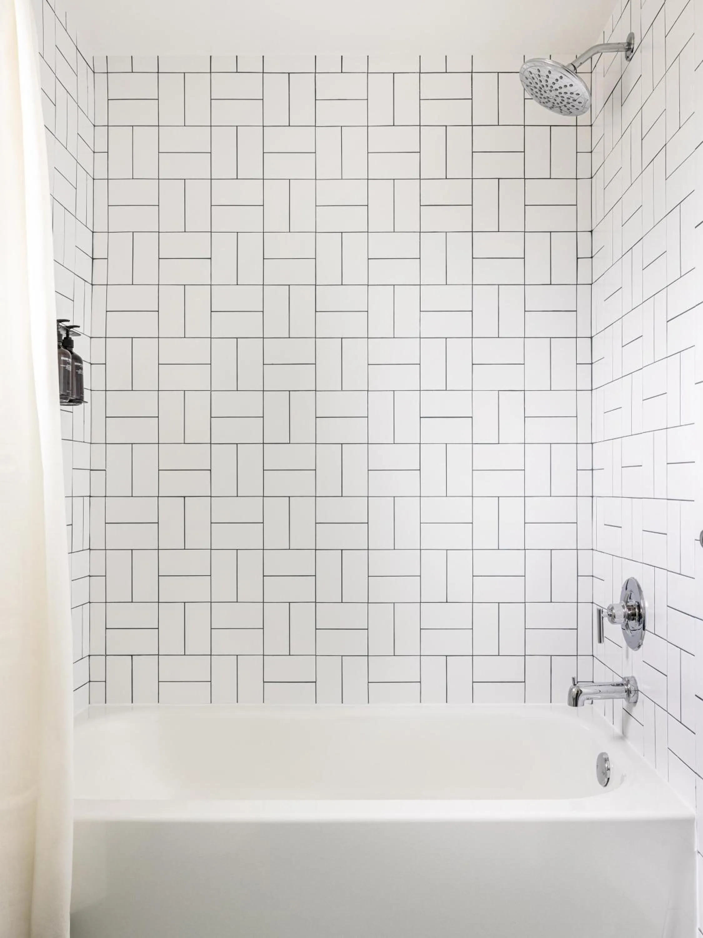 Shower in Trailborn Rocky Mountains Outpost