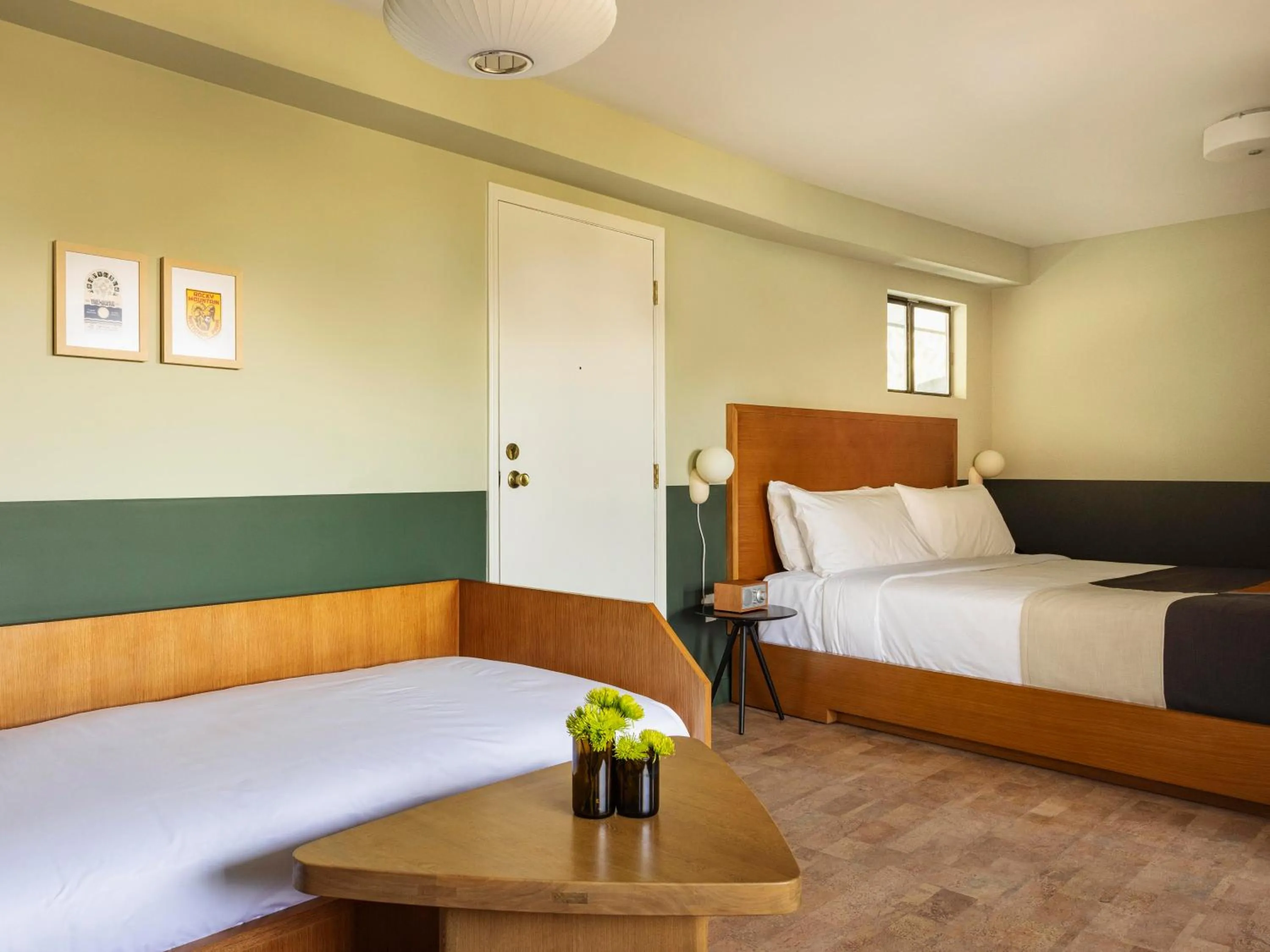 Bed in Trailborn Rocky Mountains Outpost