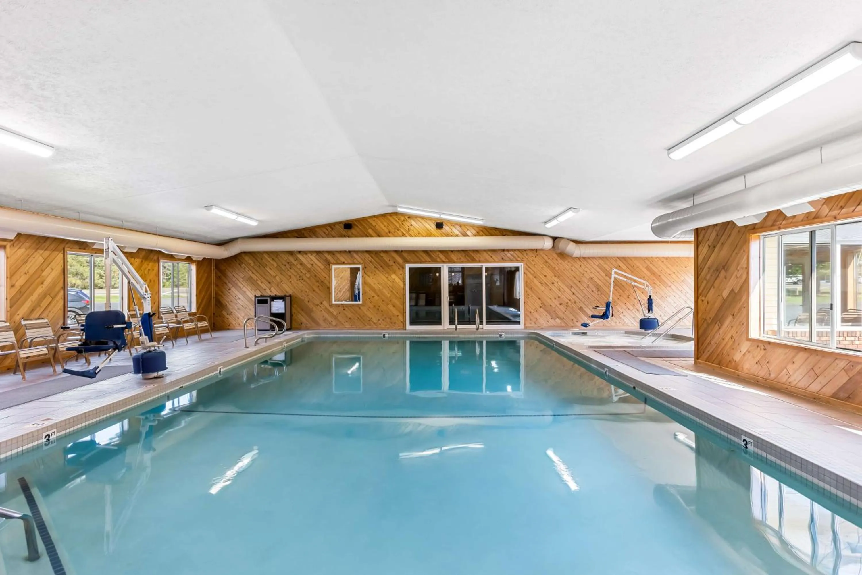 Pool view in Best Western of Harbor Springs