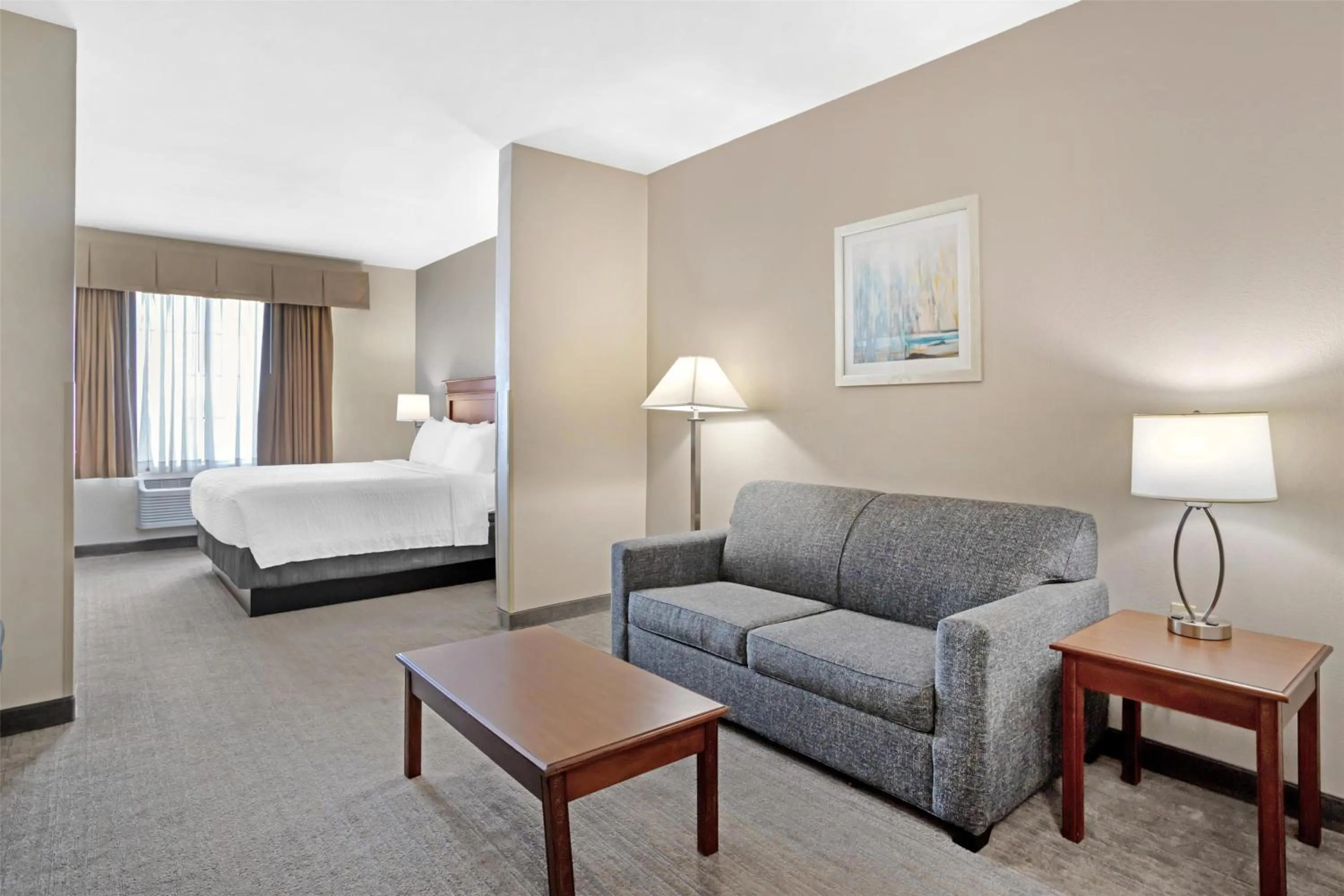 Bedroom, Bed in Best Western Plus Executive Hotel & Suites