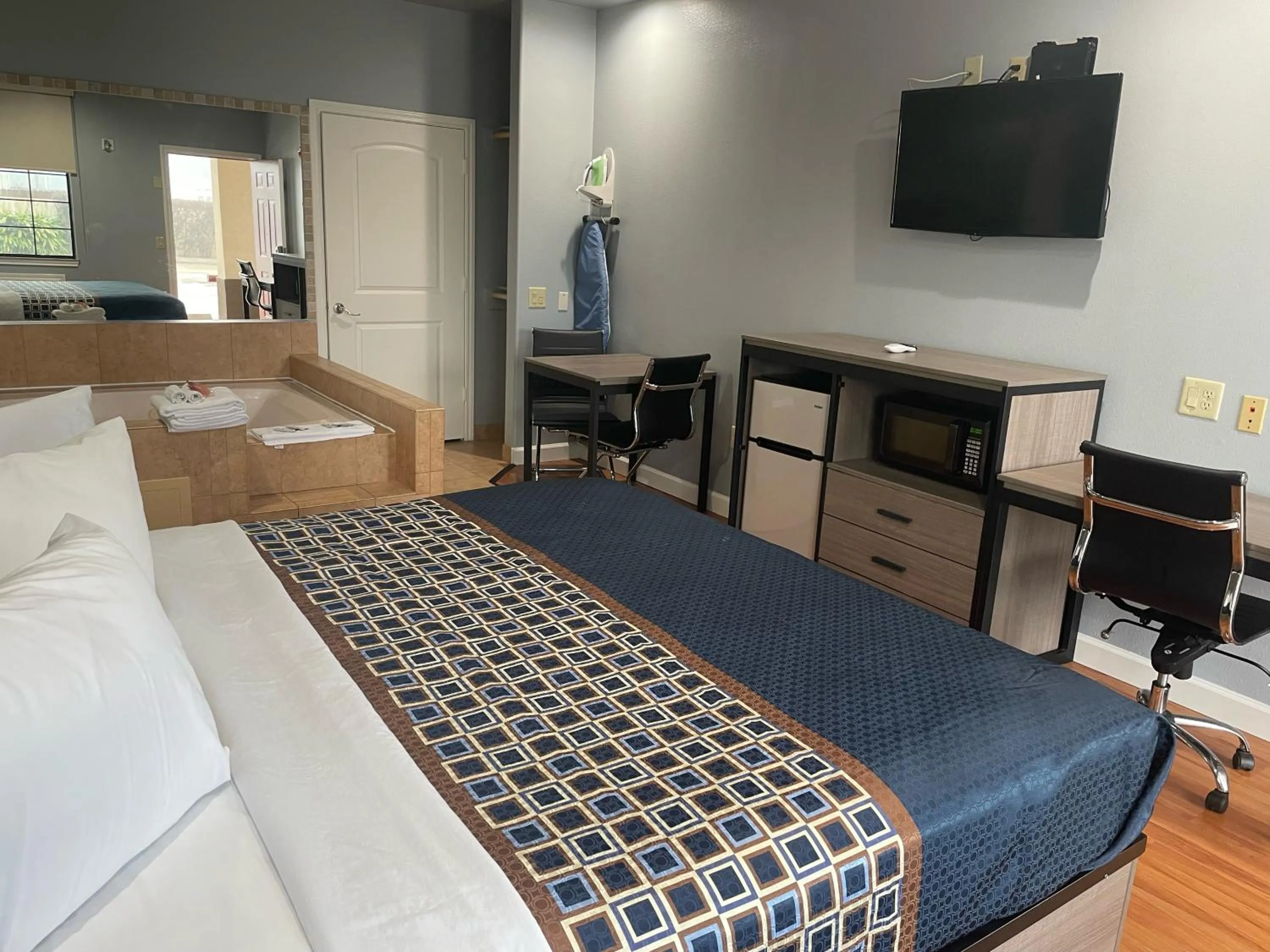 Bed in Palace Inn - Baytown I-10