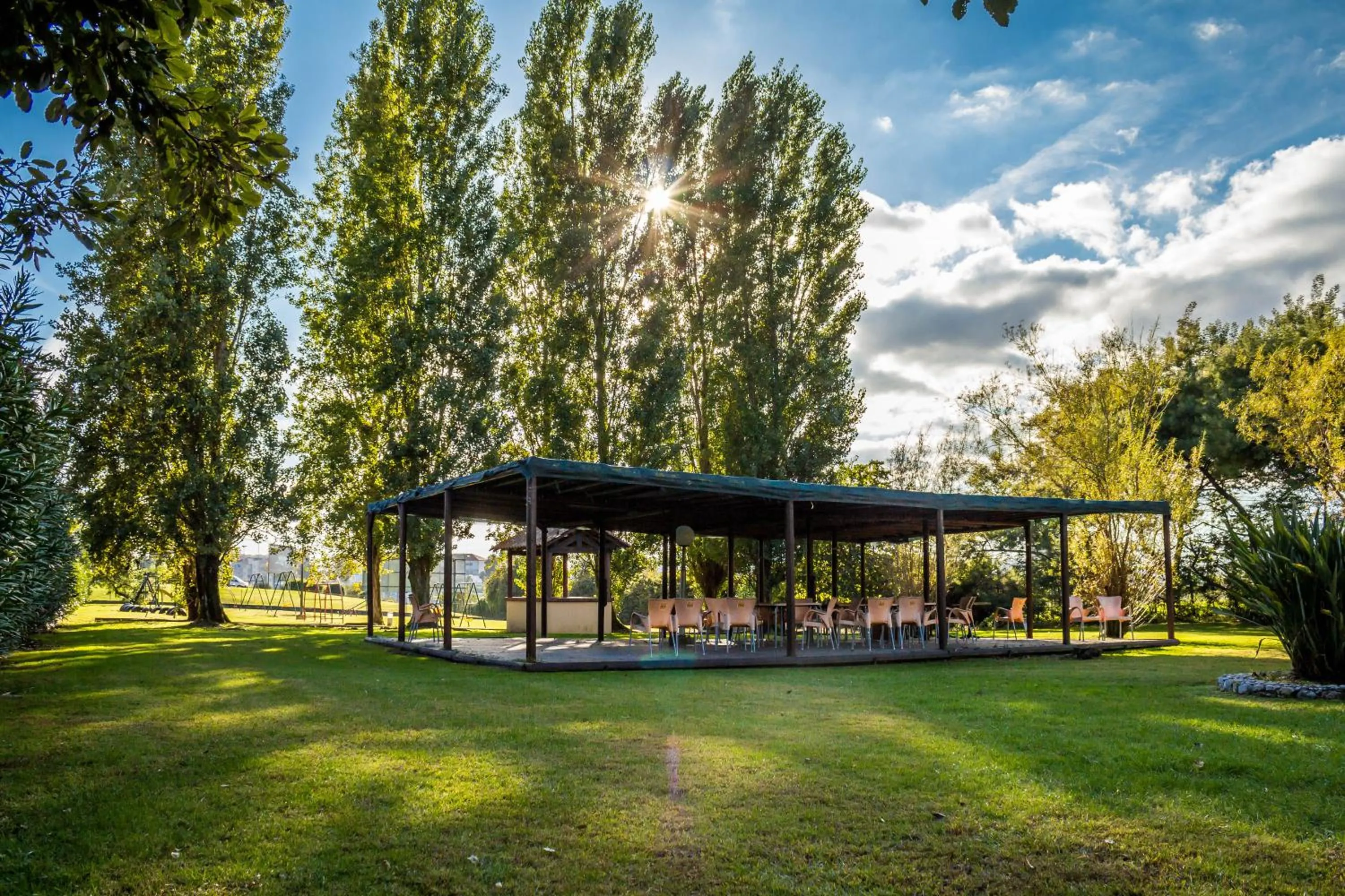 Property building in Hotel Campanile Setubal