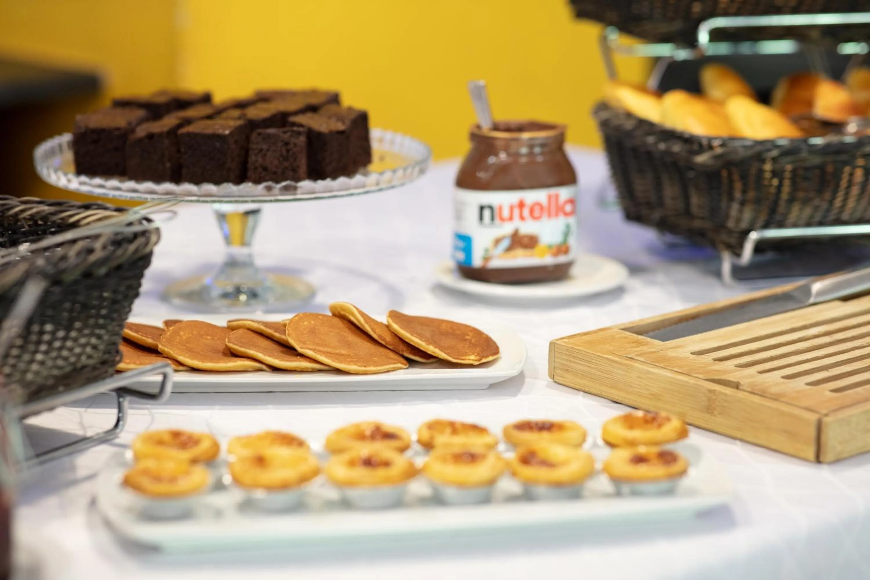 Buffet breakfast in Hotel Campanile Setubal