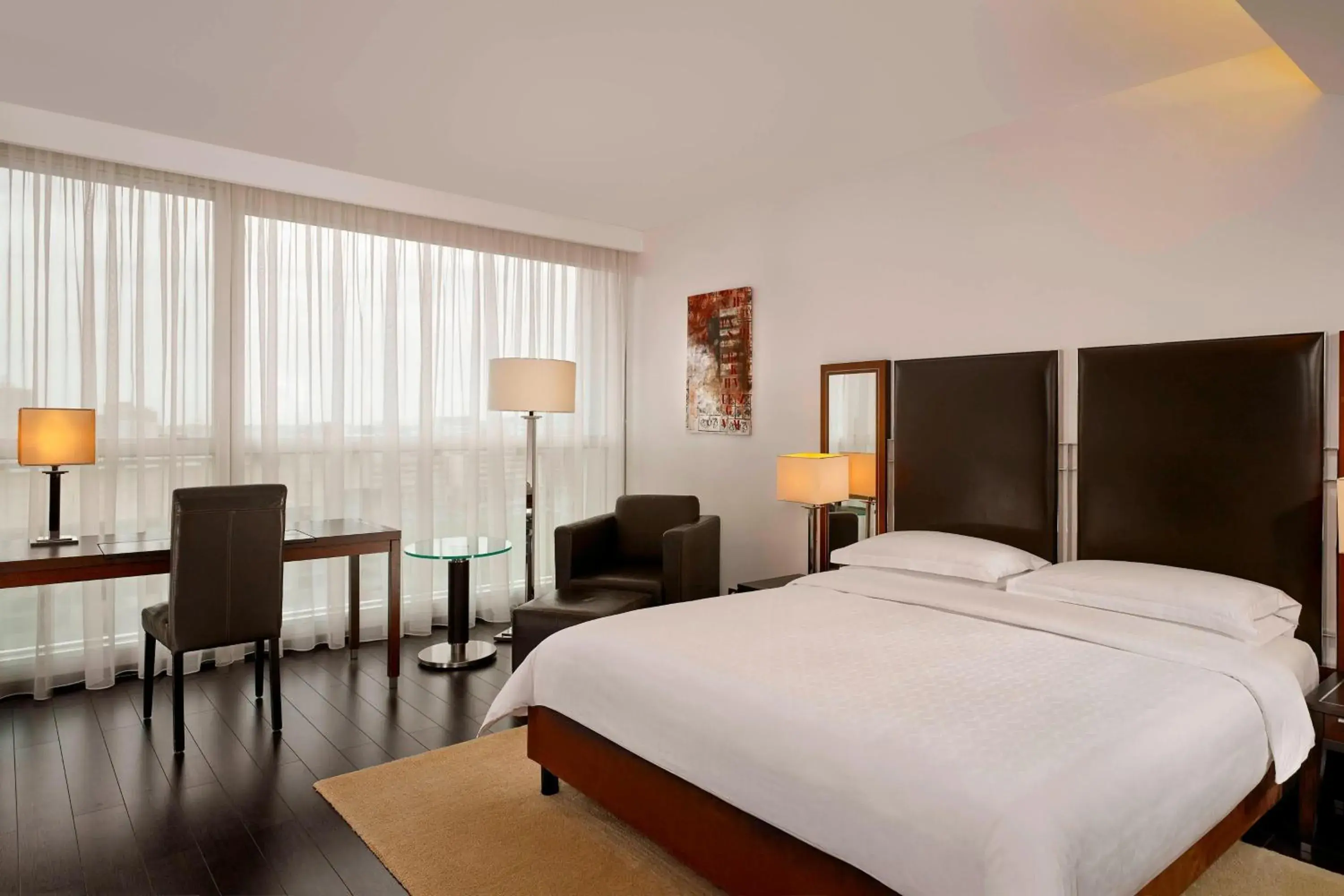 Deluxe, Guest room, 1 Queen in Sheraton Porto Hotel & Spa Deluxe, Guest room, 1 Queen in Sheraton Porto Hotel & Spa
