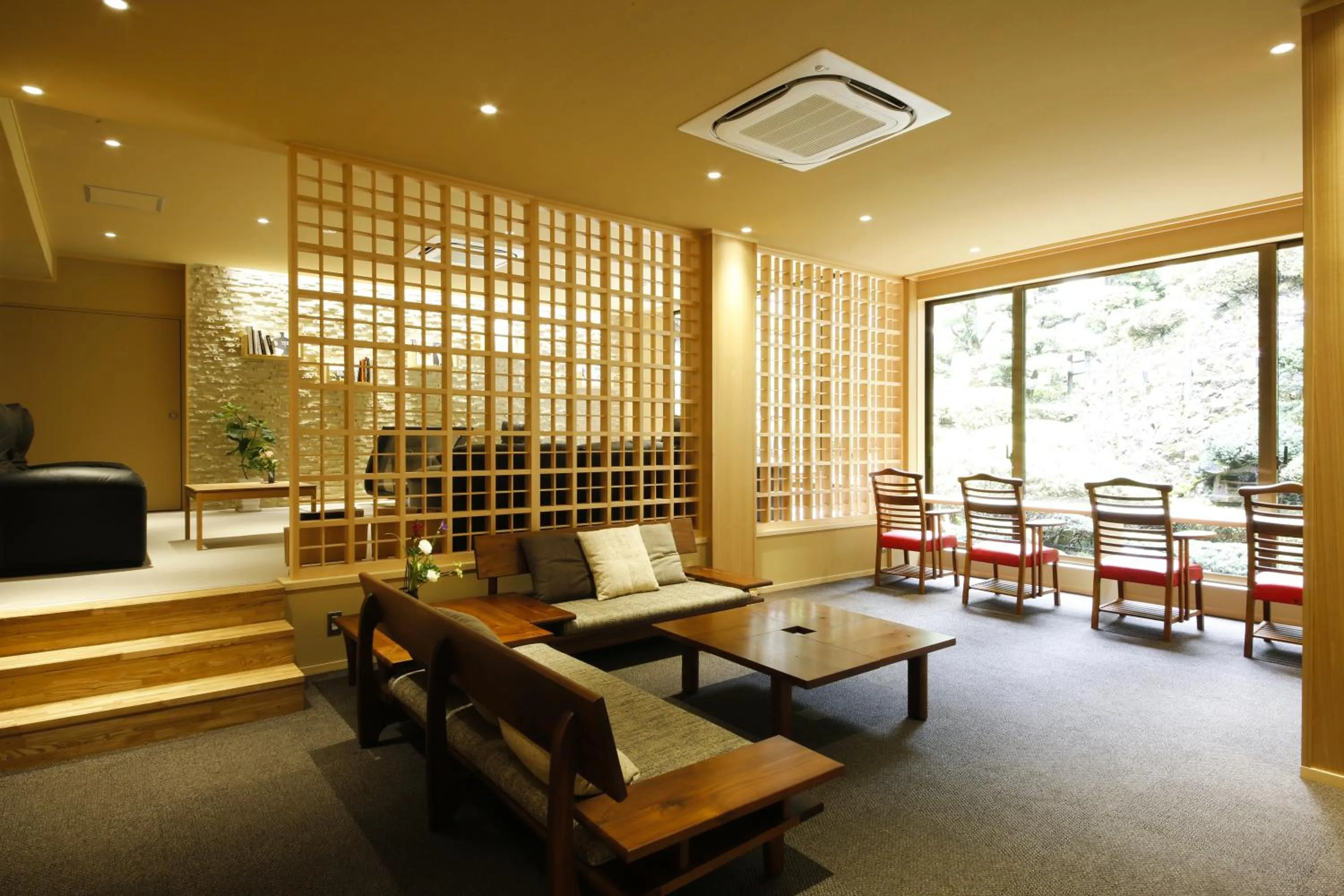 Lobby or reception in Yuraku Kinosaki Spa & Gardens