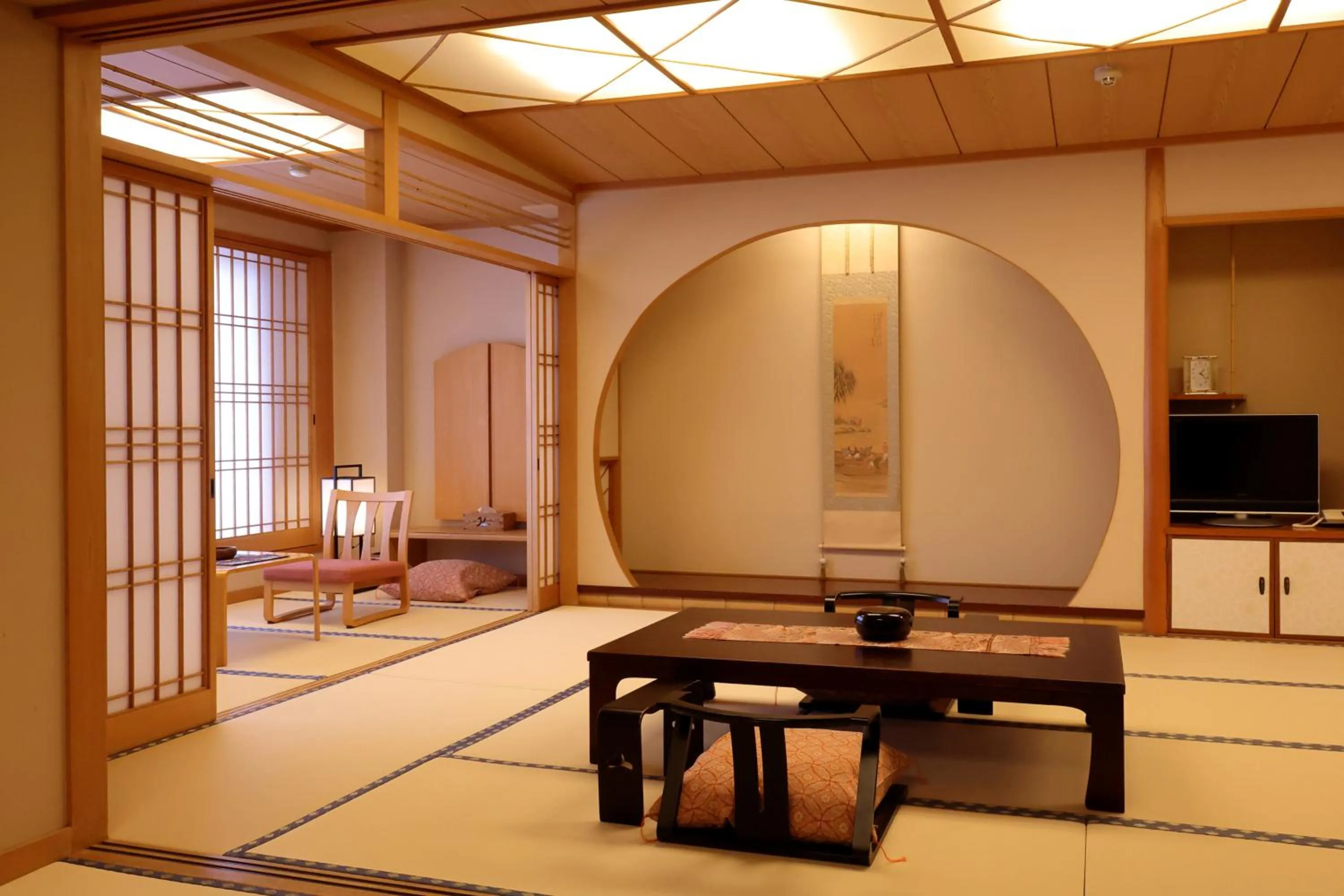 Photo of the whole room in Kawaguchiya Kinosaki Riverside Hotel