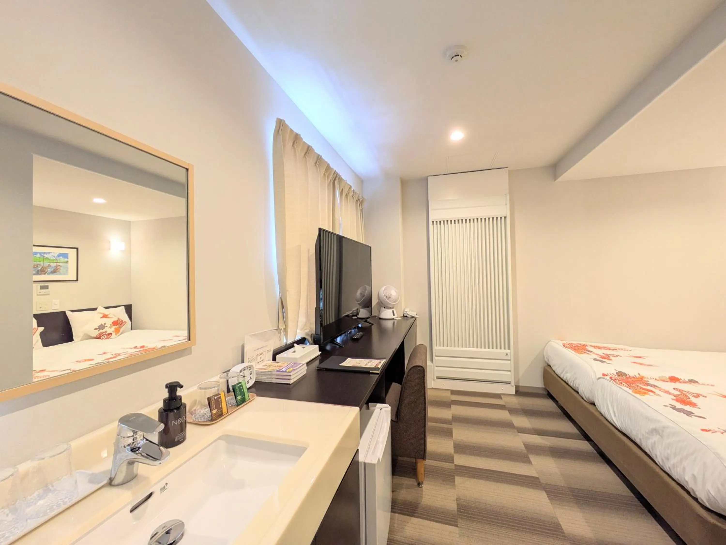 hair dresser, Bed in Hotel Naha City -Kokusai Street-
