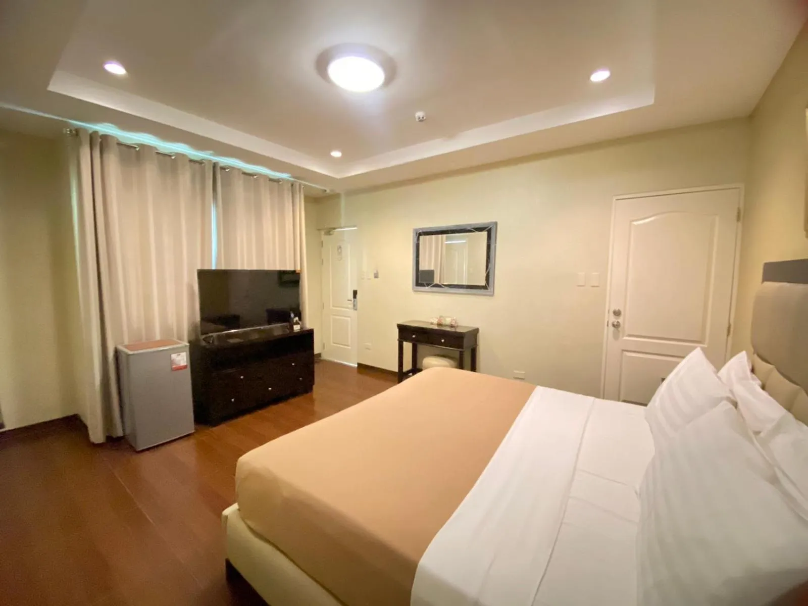 Bedroom, Bed in Prism Hotel