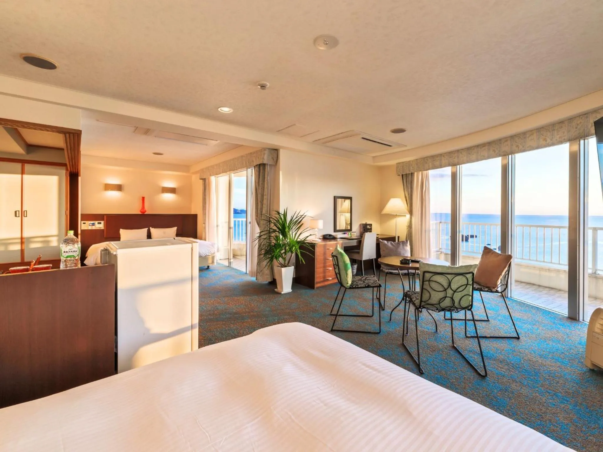 Photo of the whole room, Bed in Hotel Resonex Nago