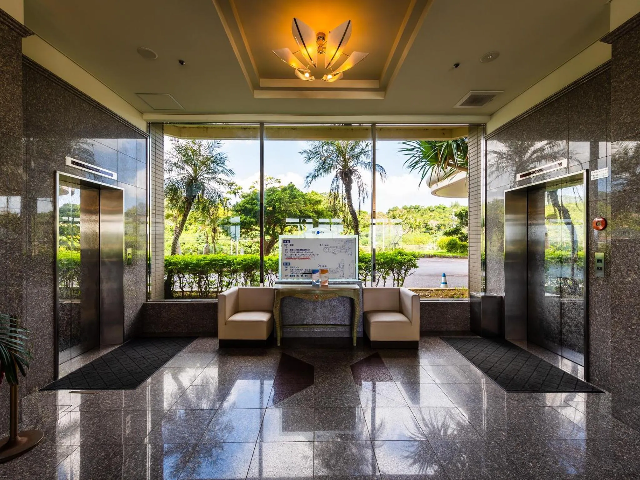 elevator in Hotel Resonex Nago