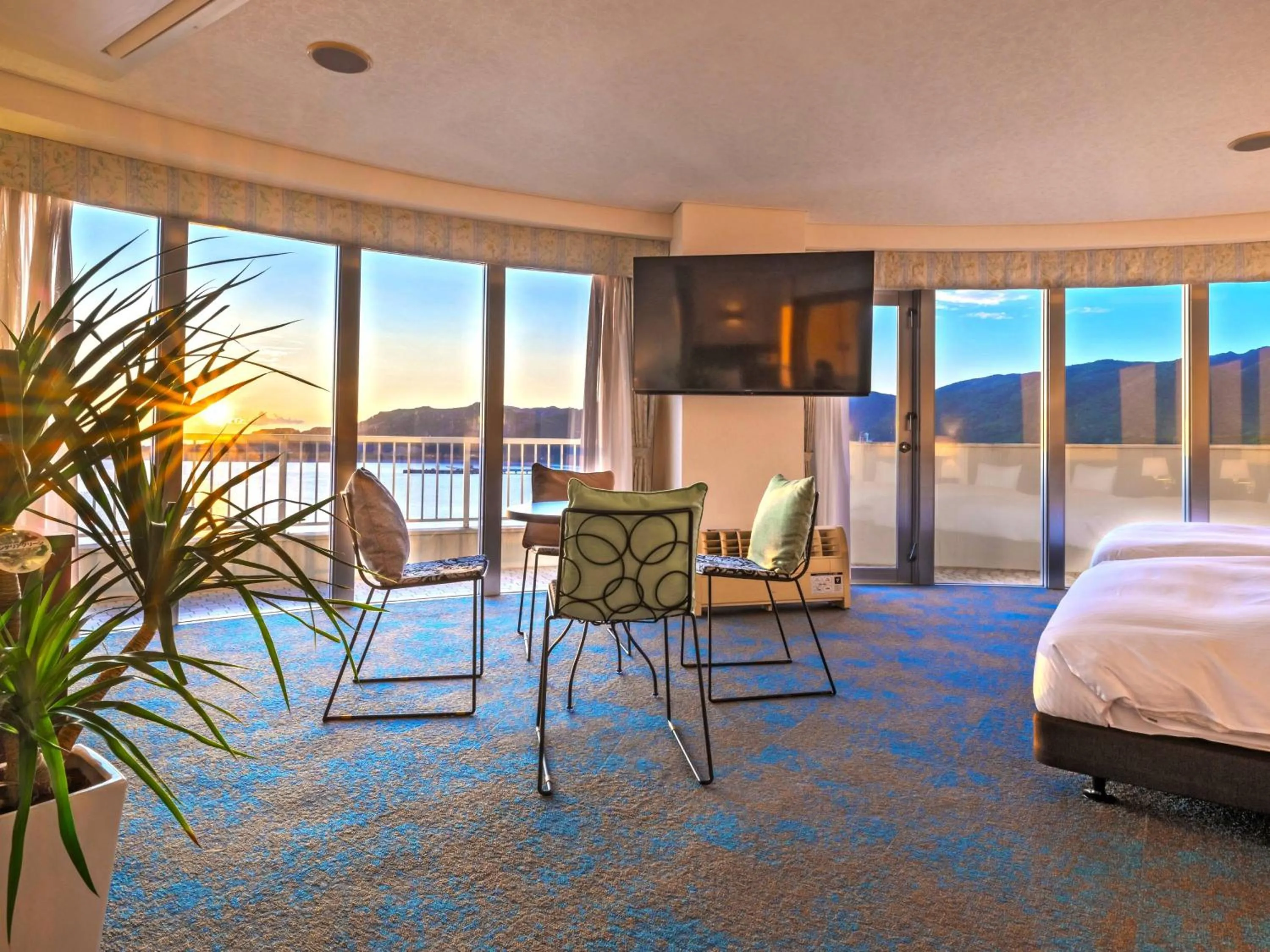 Photo of the whole room, Bed in Hotel Resonex Nago