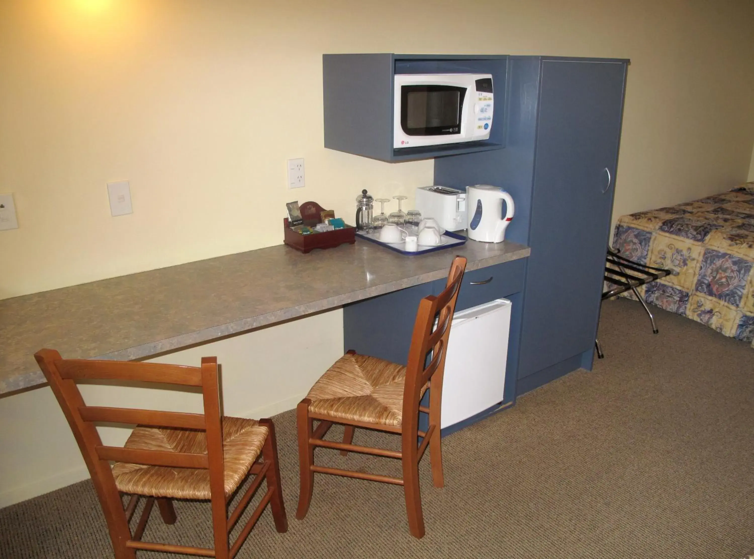 Luxury Studio in Elliotts Kapiti Coast Motor Lodge Luxury Studio in Elliotts Kapiti Coast Motor Lodge