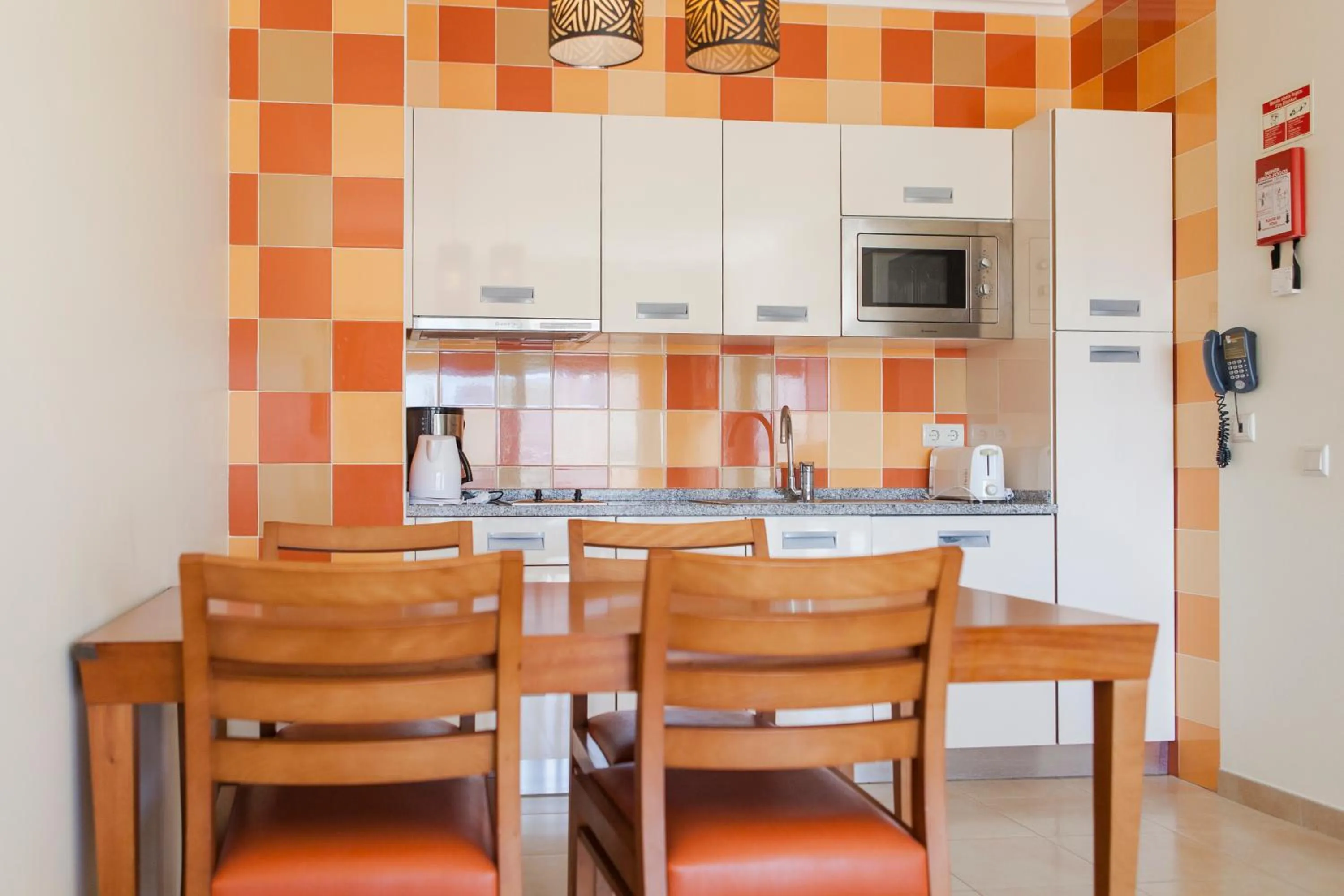 Kitchen or kitchenette in Alfagar Alto da Colina