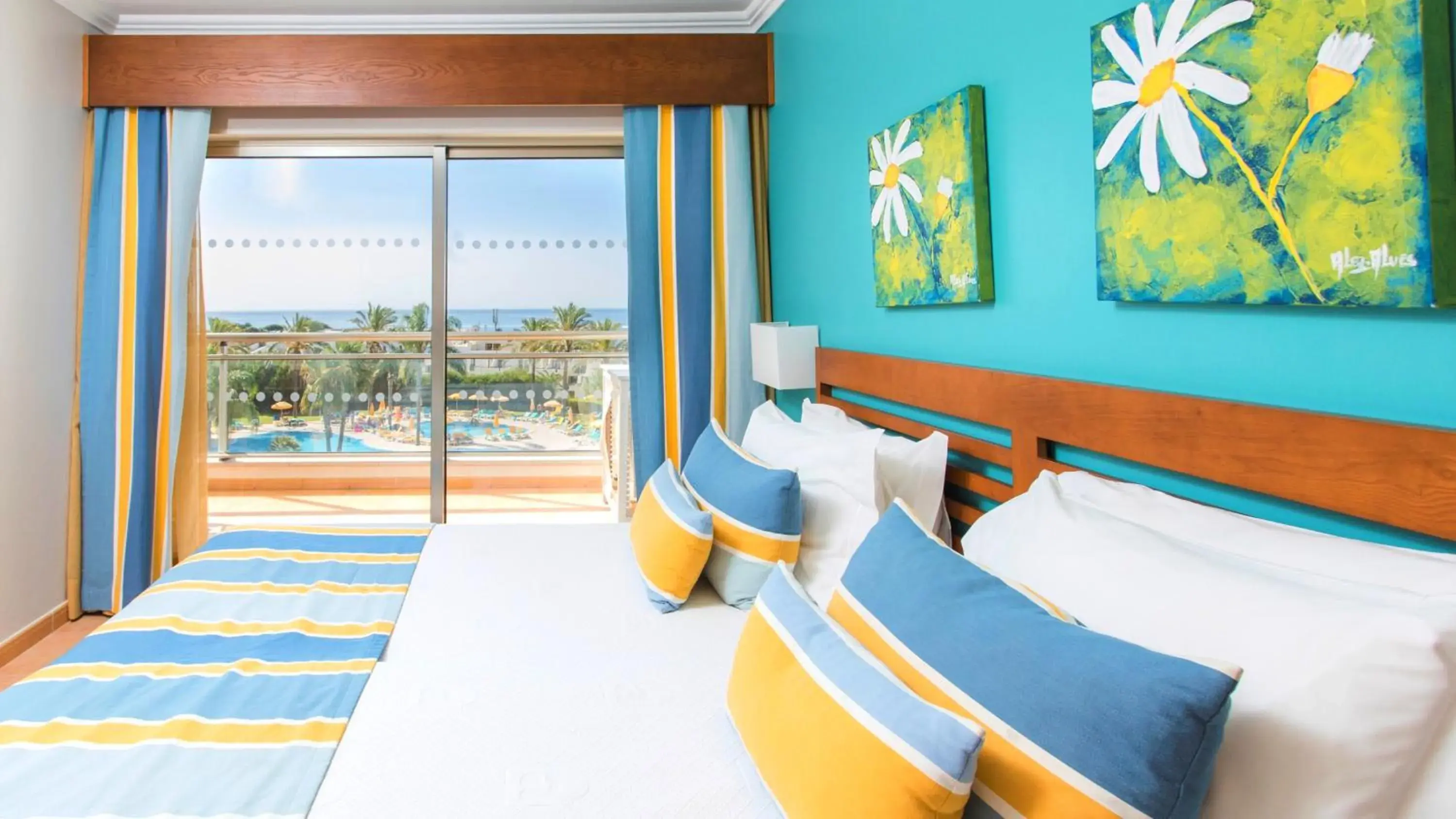 Superior One-Bedroom Apartment with Sea View in Alfagar Alto da Colina Superior One-Bedroom Apartment with Sea View in Alfagar Alto da Colina