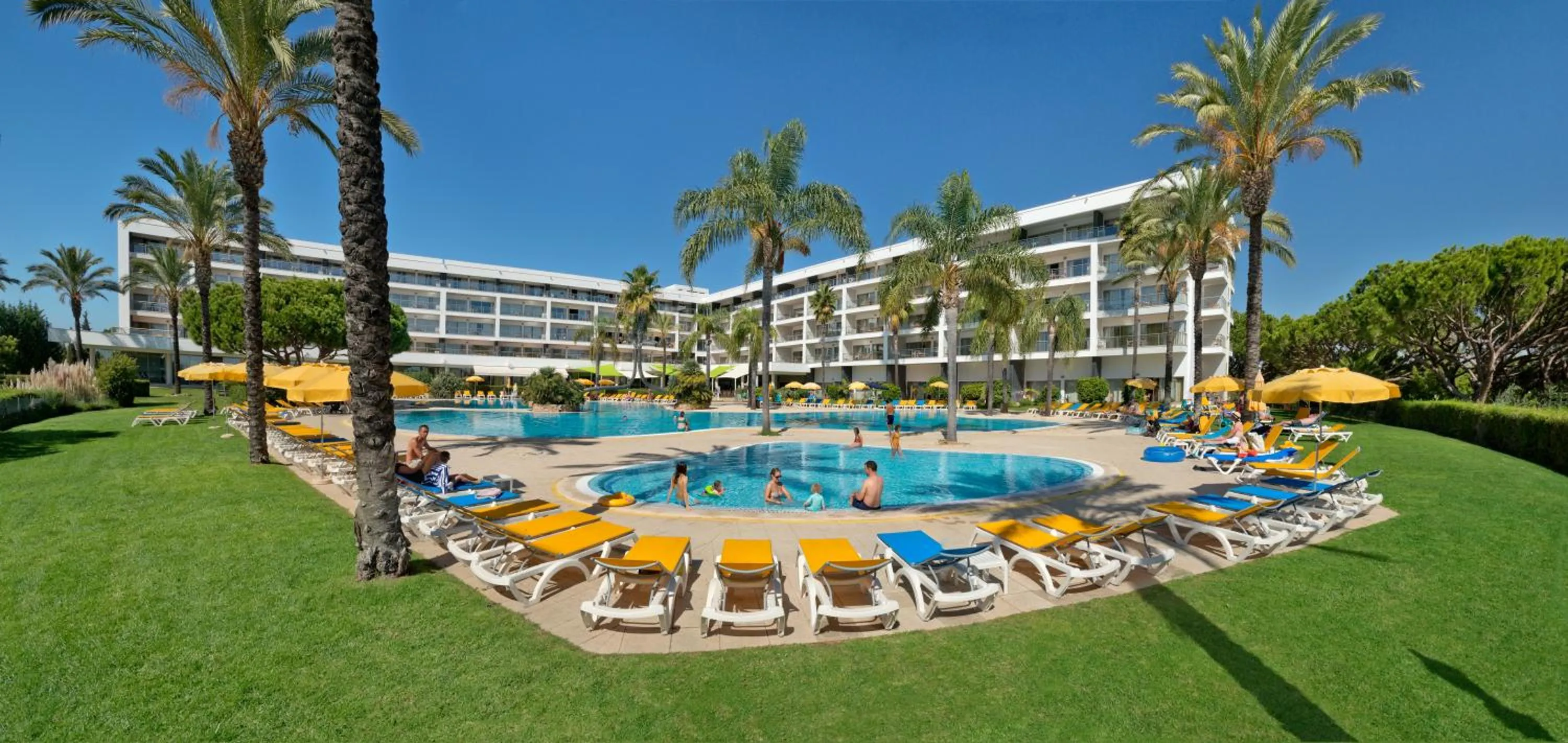 Facade/entrance in Alfagar Alto da Colina