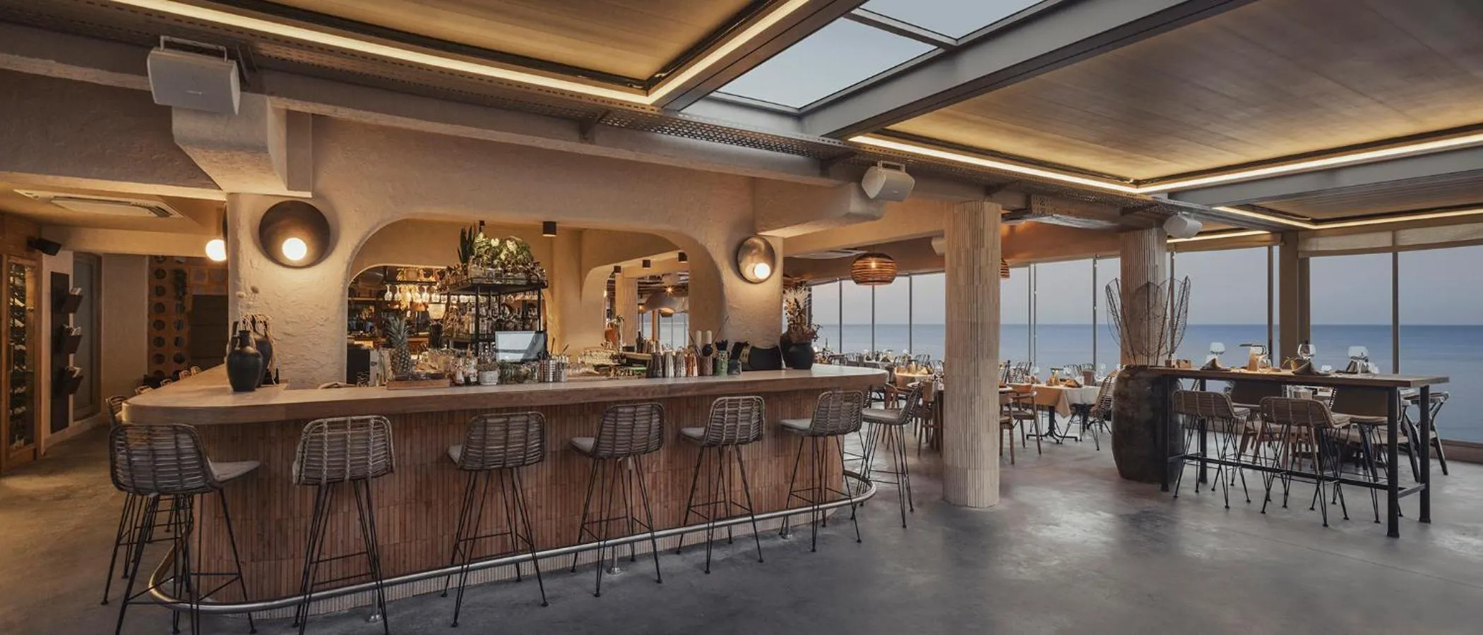 Lounge or bar in Sun Hotel By En Vie Beach