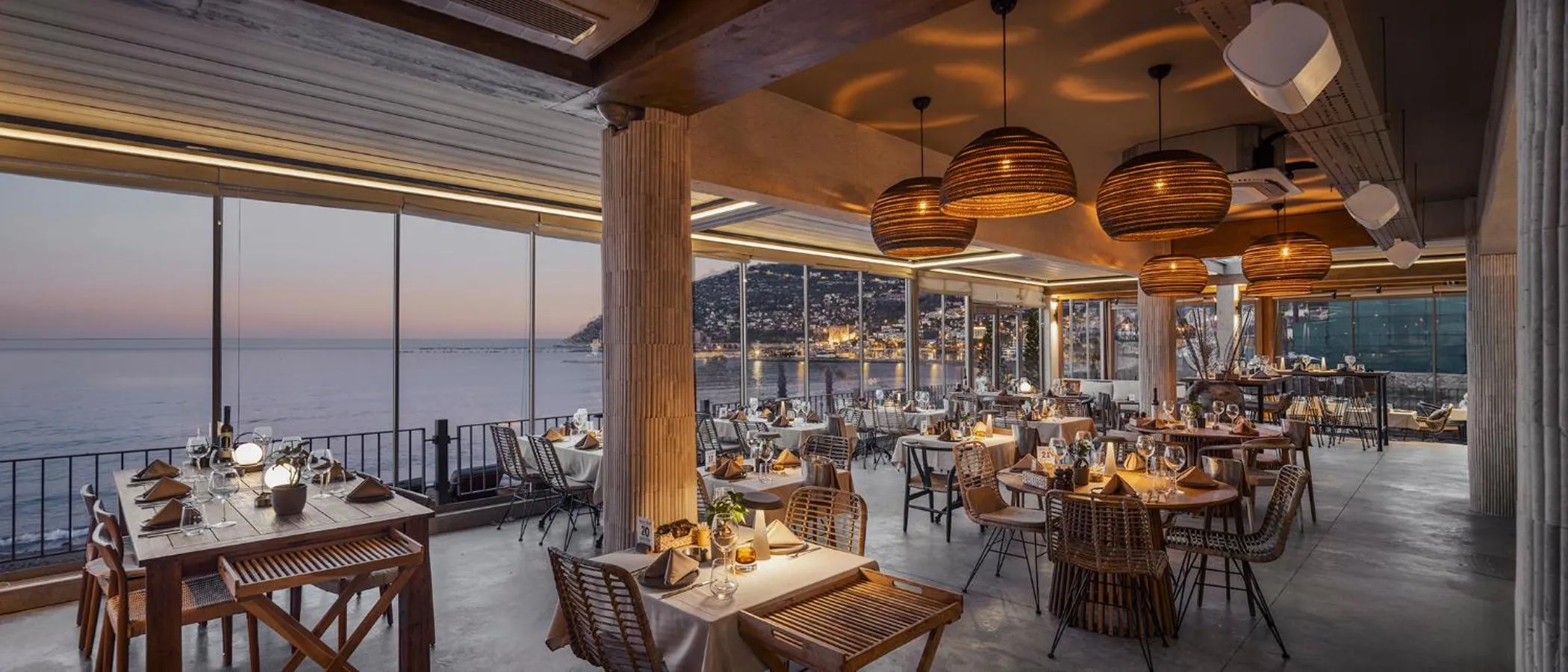 Restaurant/places to eat in Sun Hotel By En Vie Beach