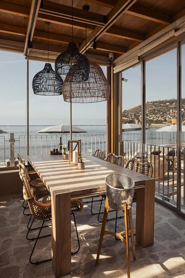 Restaurant/places to eat in Sun Hotel By En Vie Beach