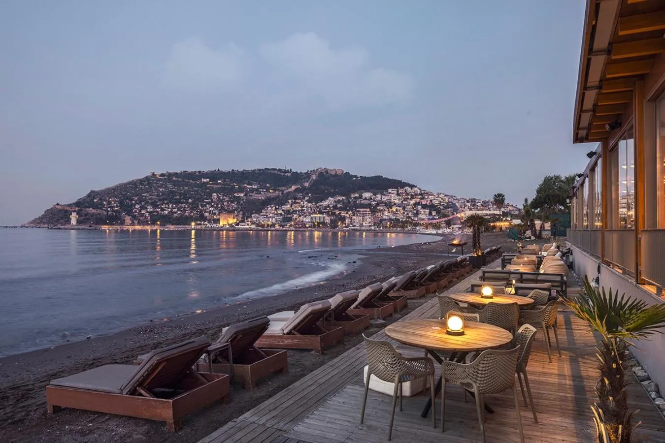 Restaurant/places to eat in Sun Hotel By En Vie Beach