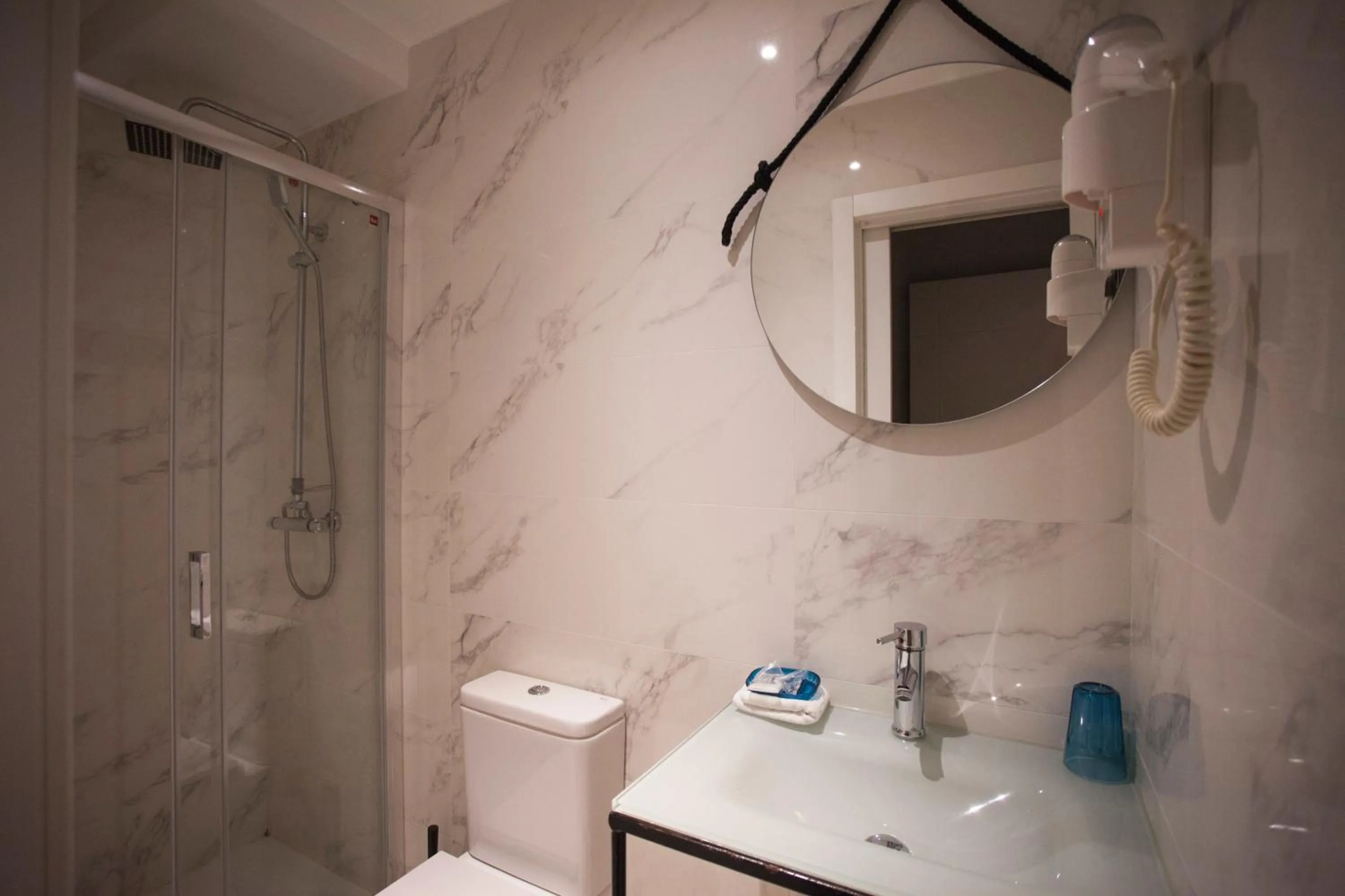 Bathroom in CC Malasaña