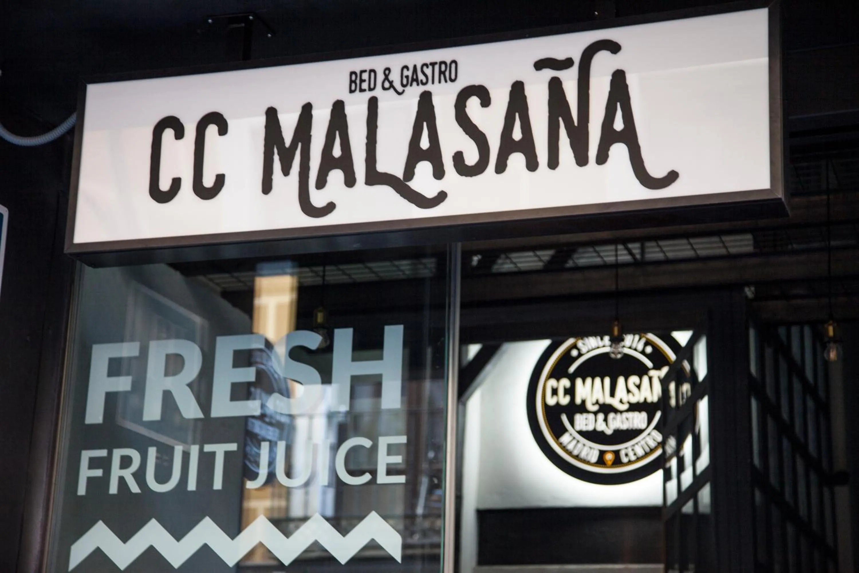 Facade/entrance in CC Malasaña