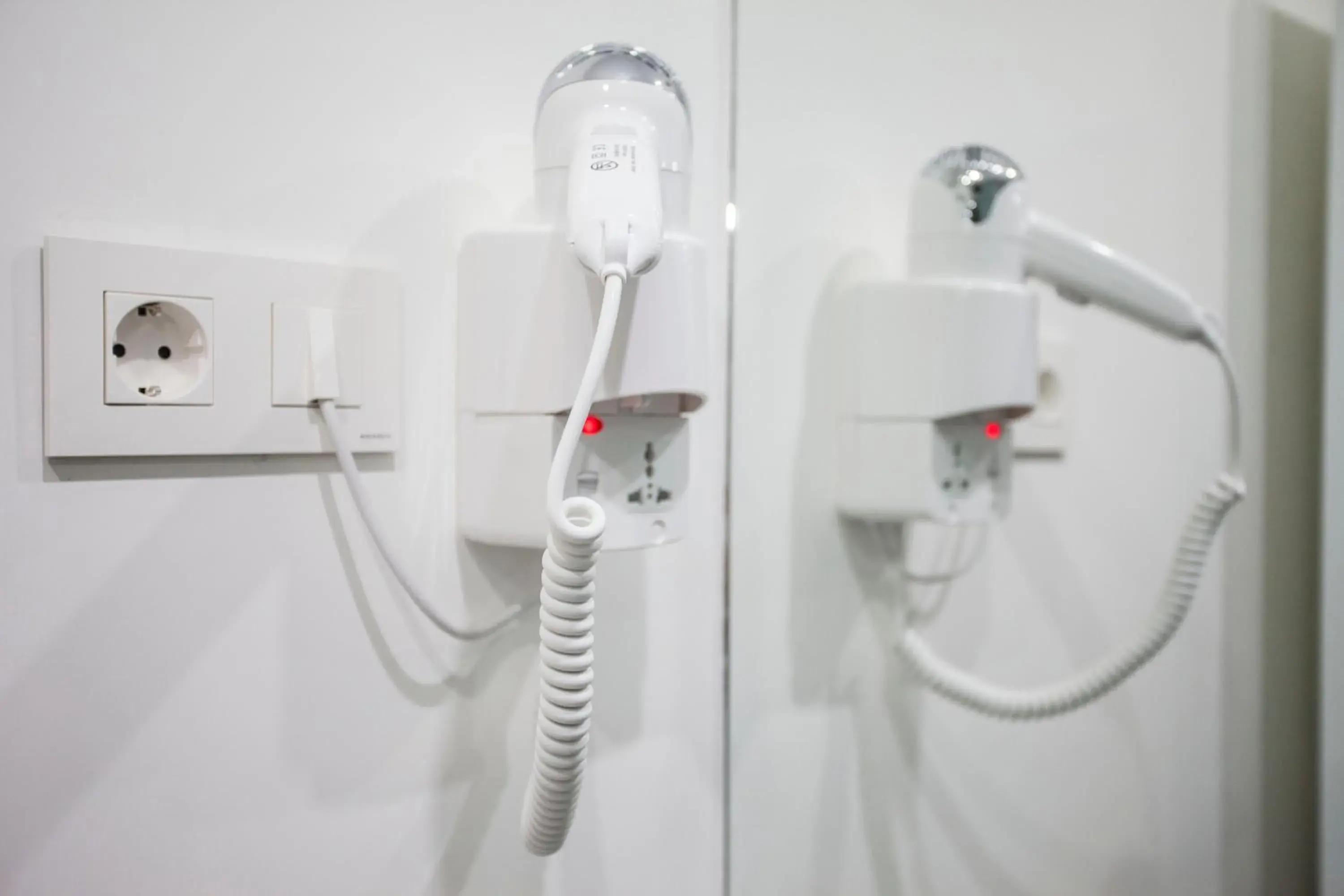 Superior Double Room with Private Bathroom in CC Malasaña Superior Double Room with Private Bathroom in CC Malasaña