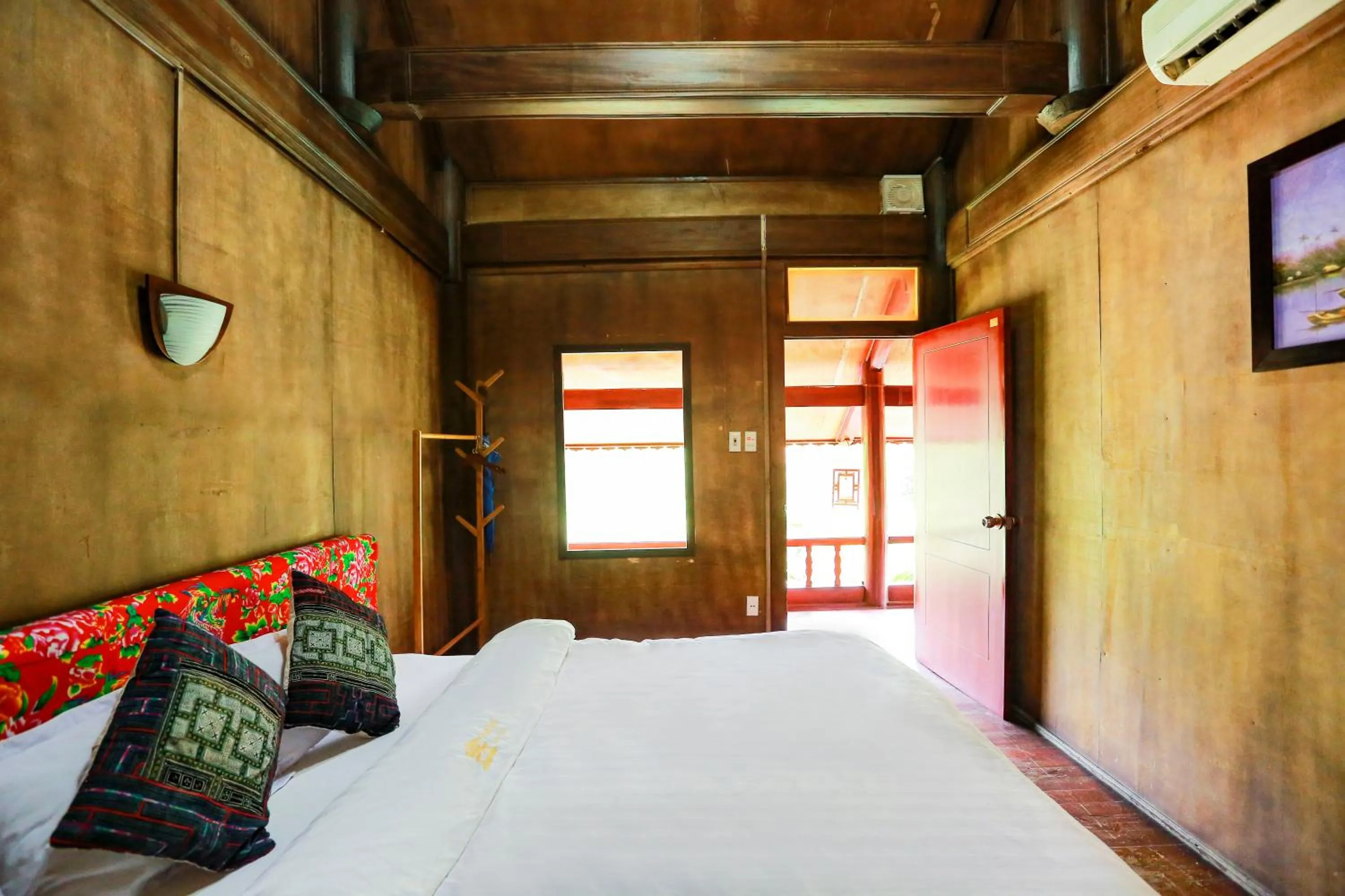 Bed in Cat Ba Eco Lodge