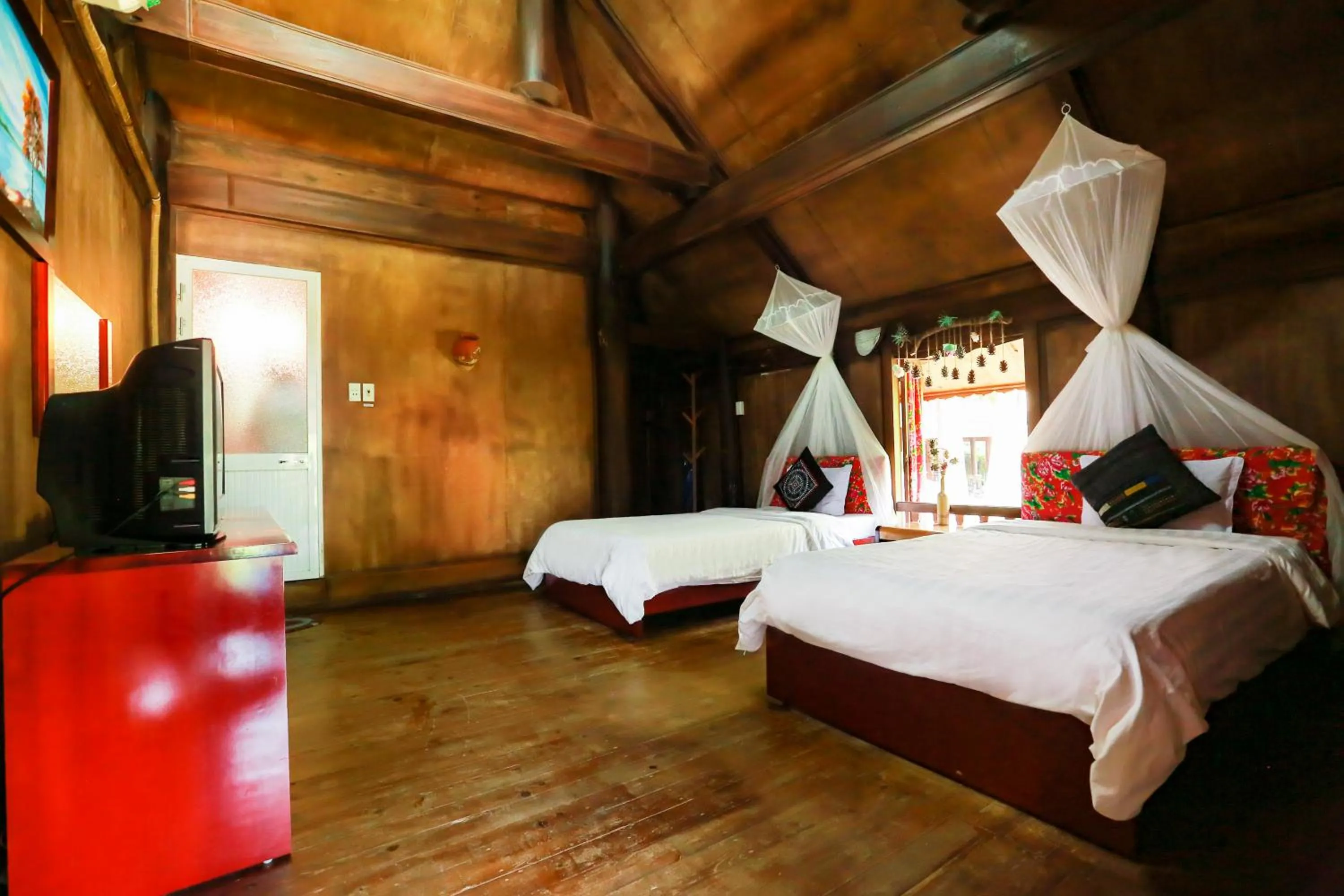 Bed in Cat Ba Eco Lodge