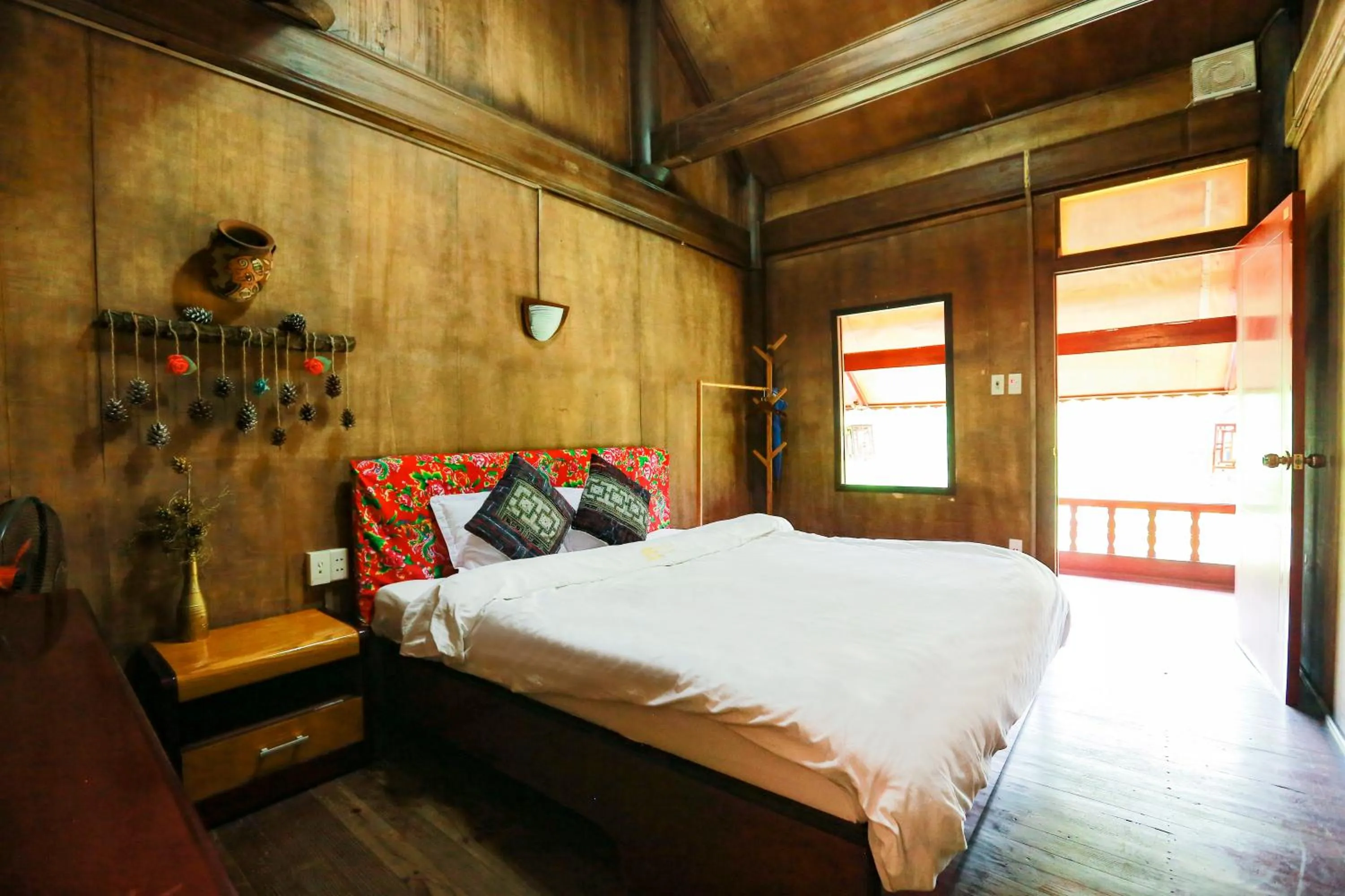Bed in Cat Ba Eco Lodge