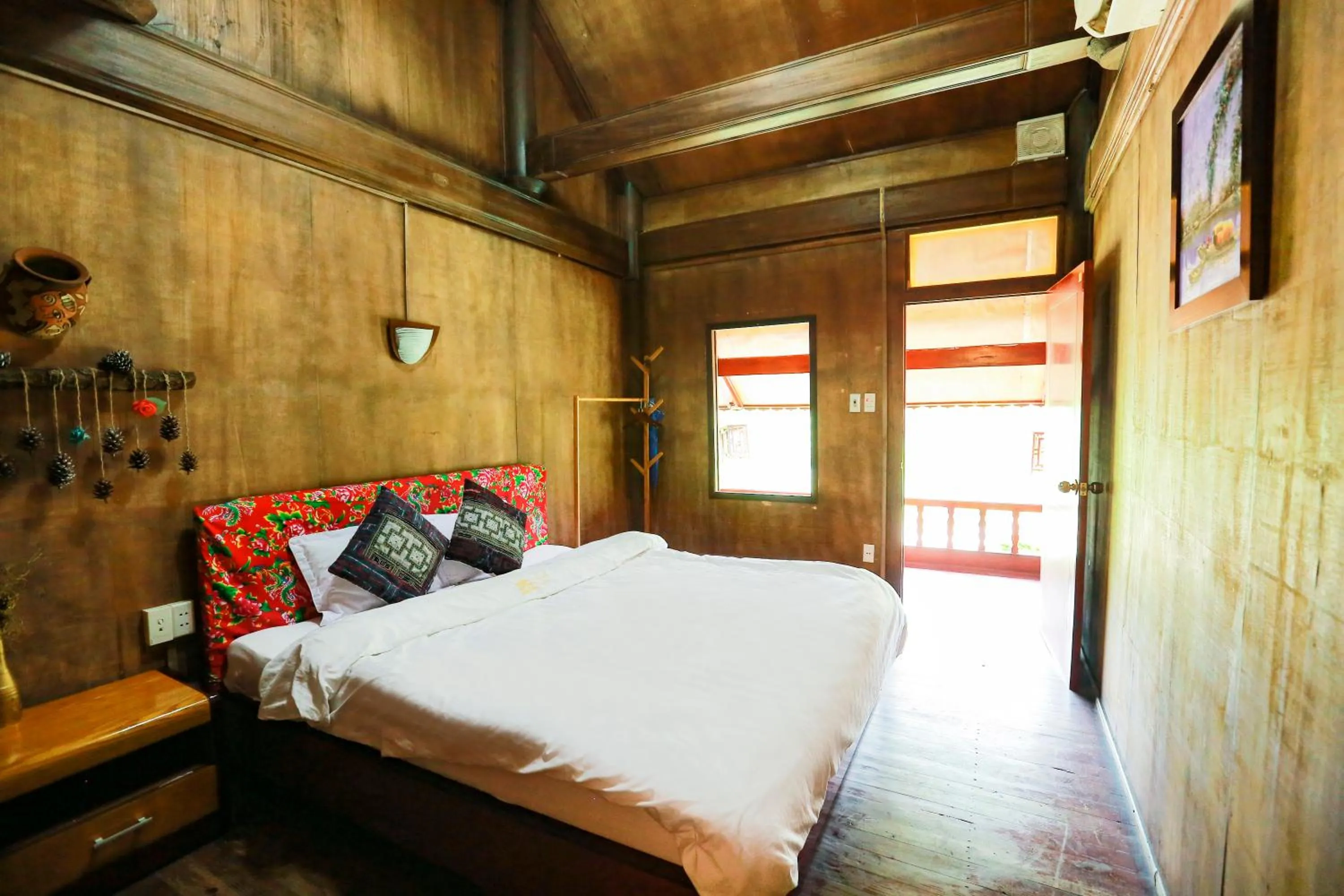 Bed in Cat Ba Eco Lodge