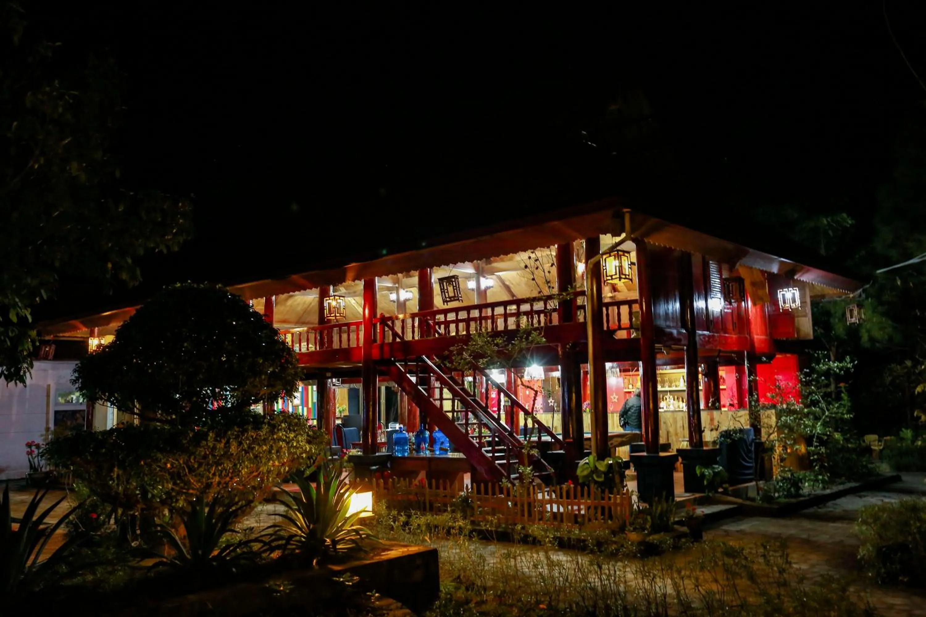 Living room in Cat Ba Eco Lodge