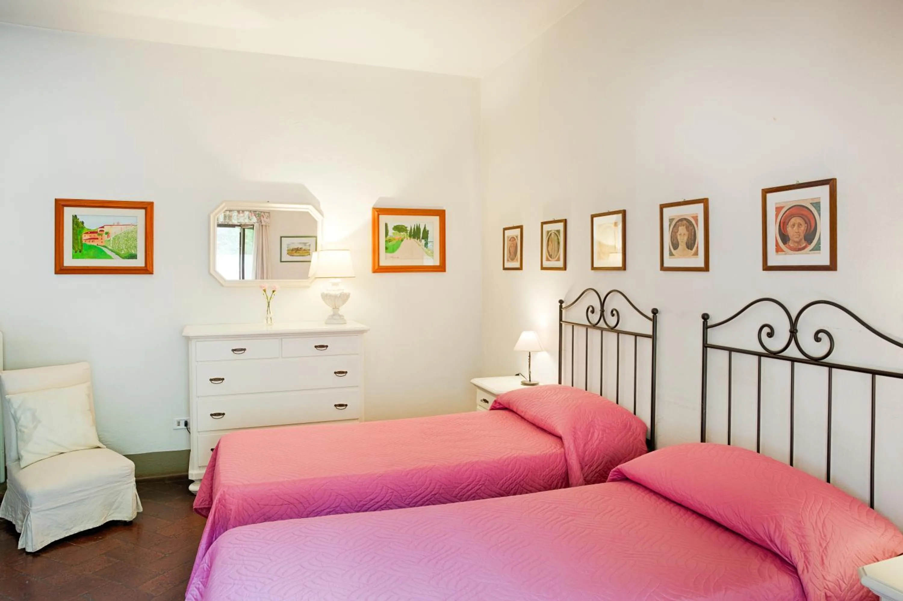 Bed in Villa Rucellai