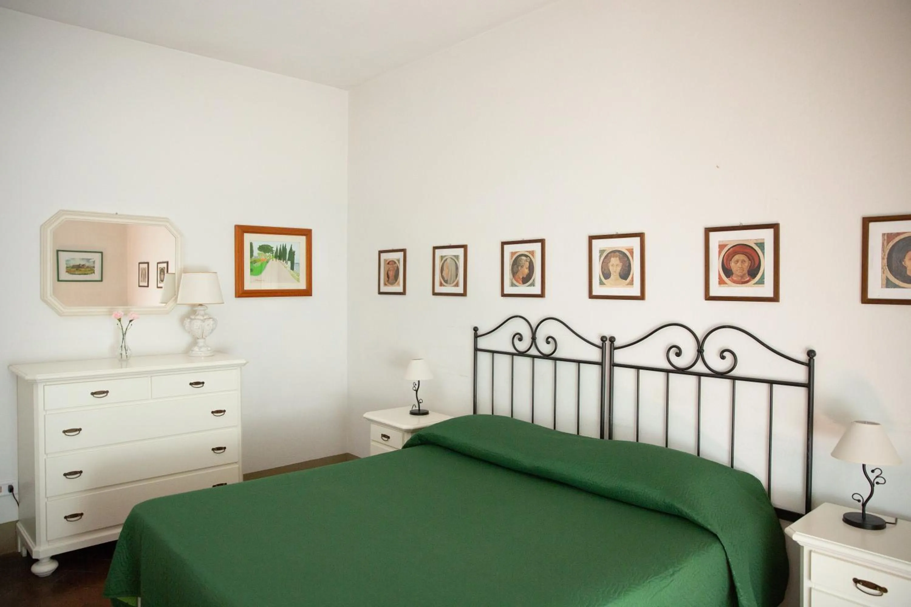 Bed in Villa Rucellai