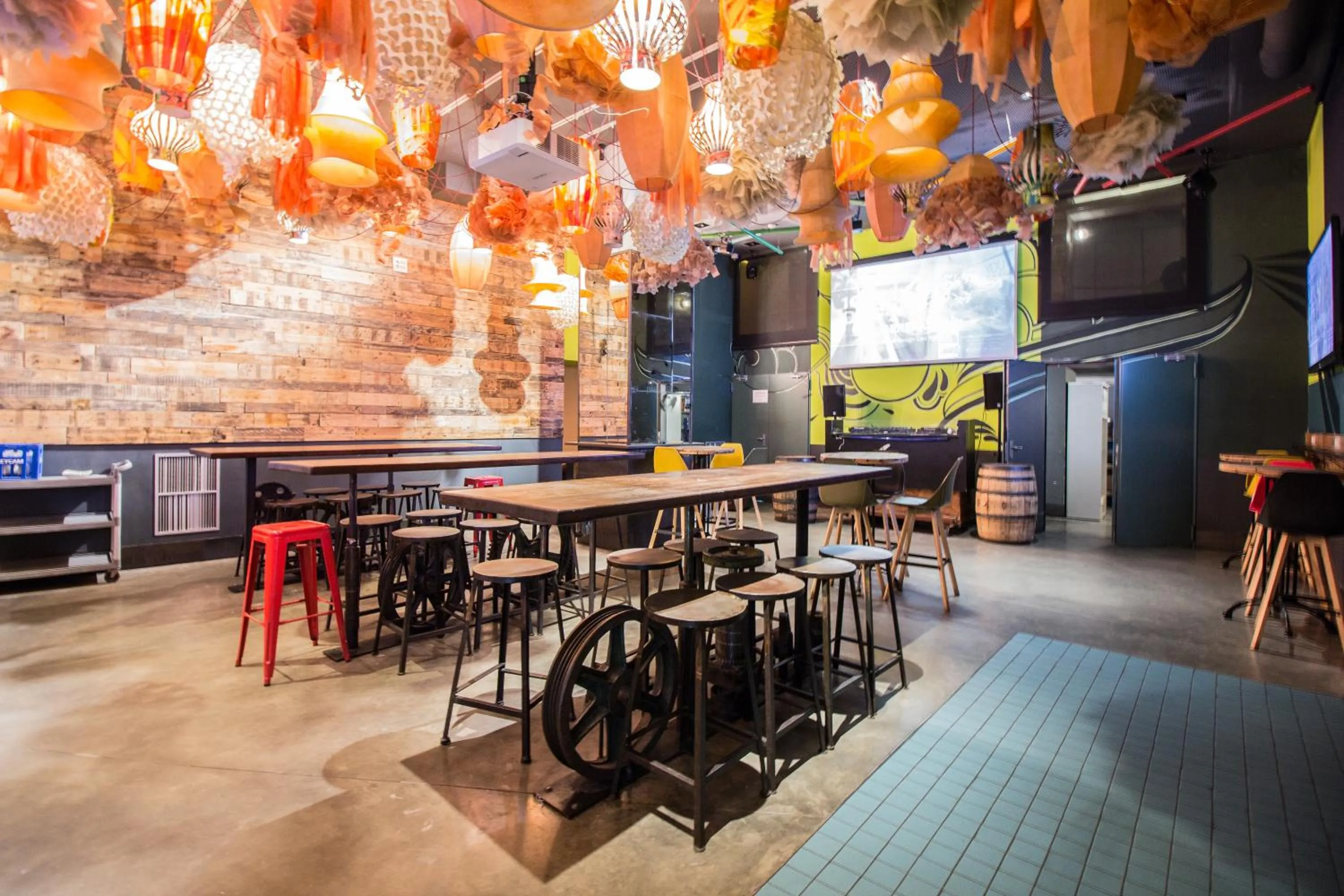 Restaurant/places to eat in Generator Barcelona