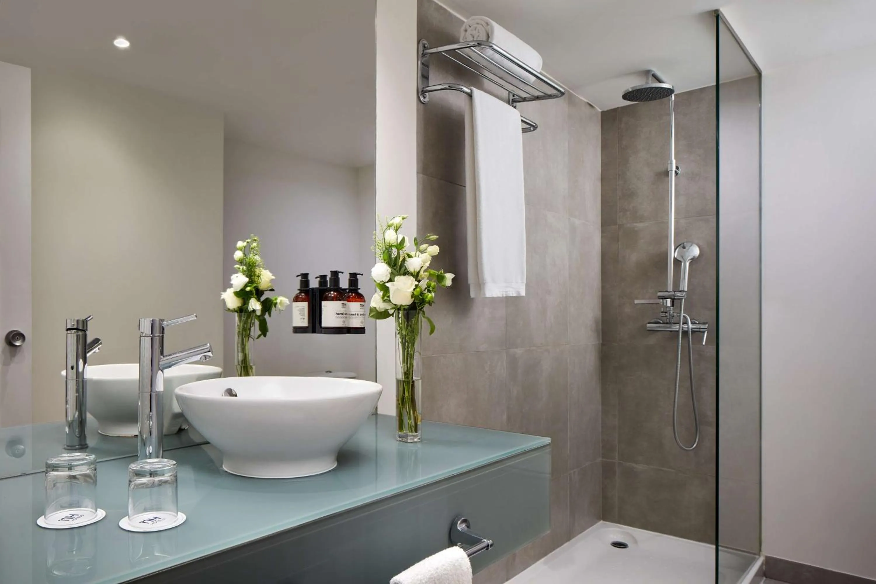 Bathroom in NH Sintra Centro