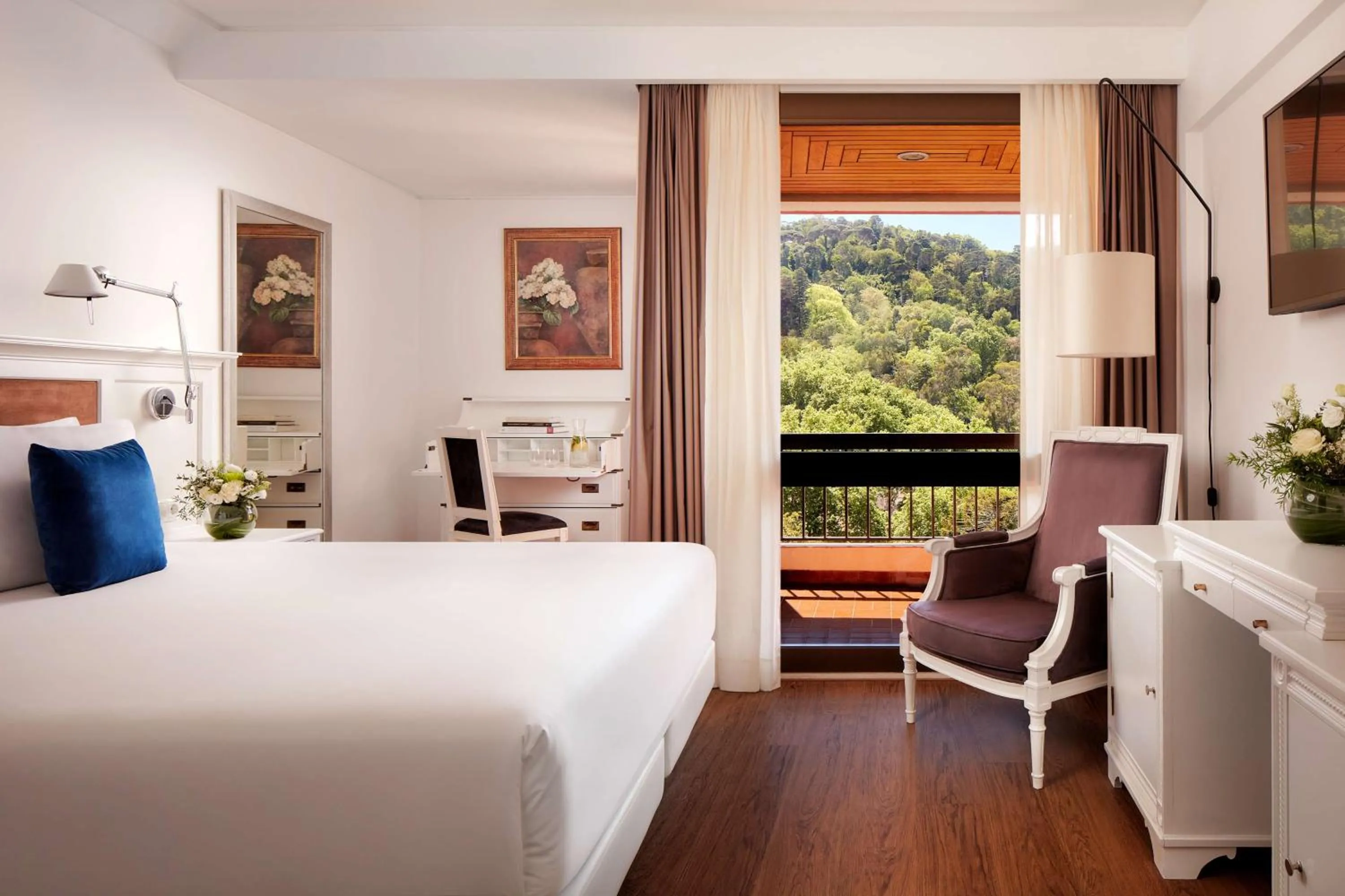 Standard Double or Twin Room with Valley View in NH Sintra Centro