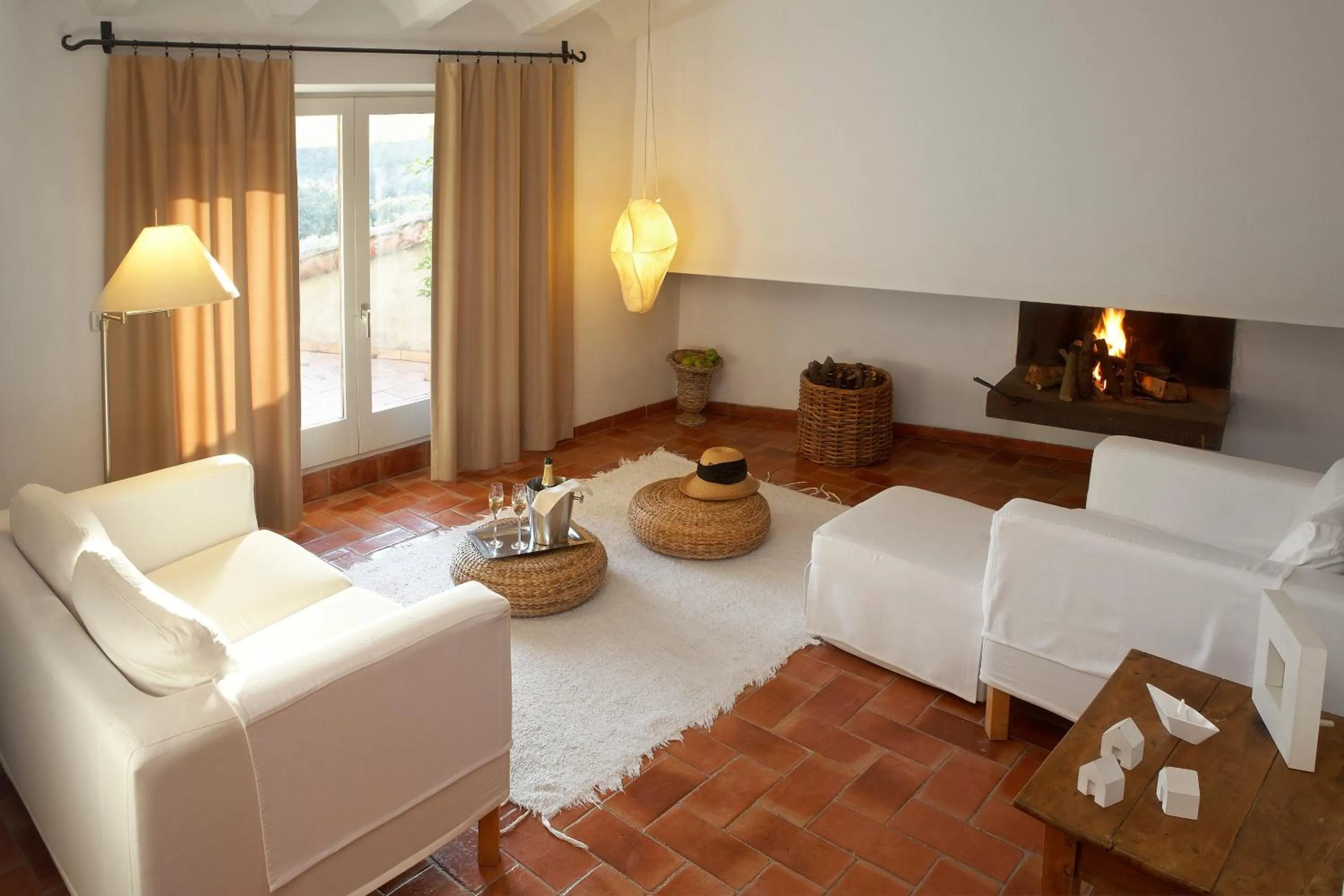 Living room in Hotel la Plaça Madremanya