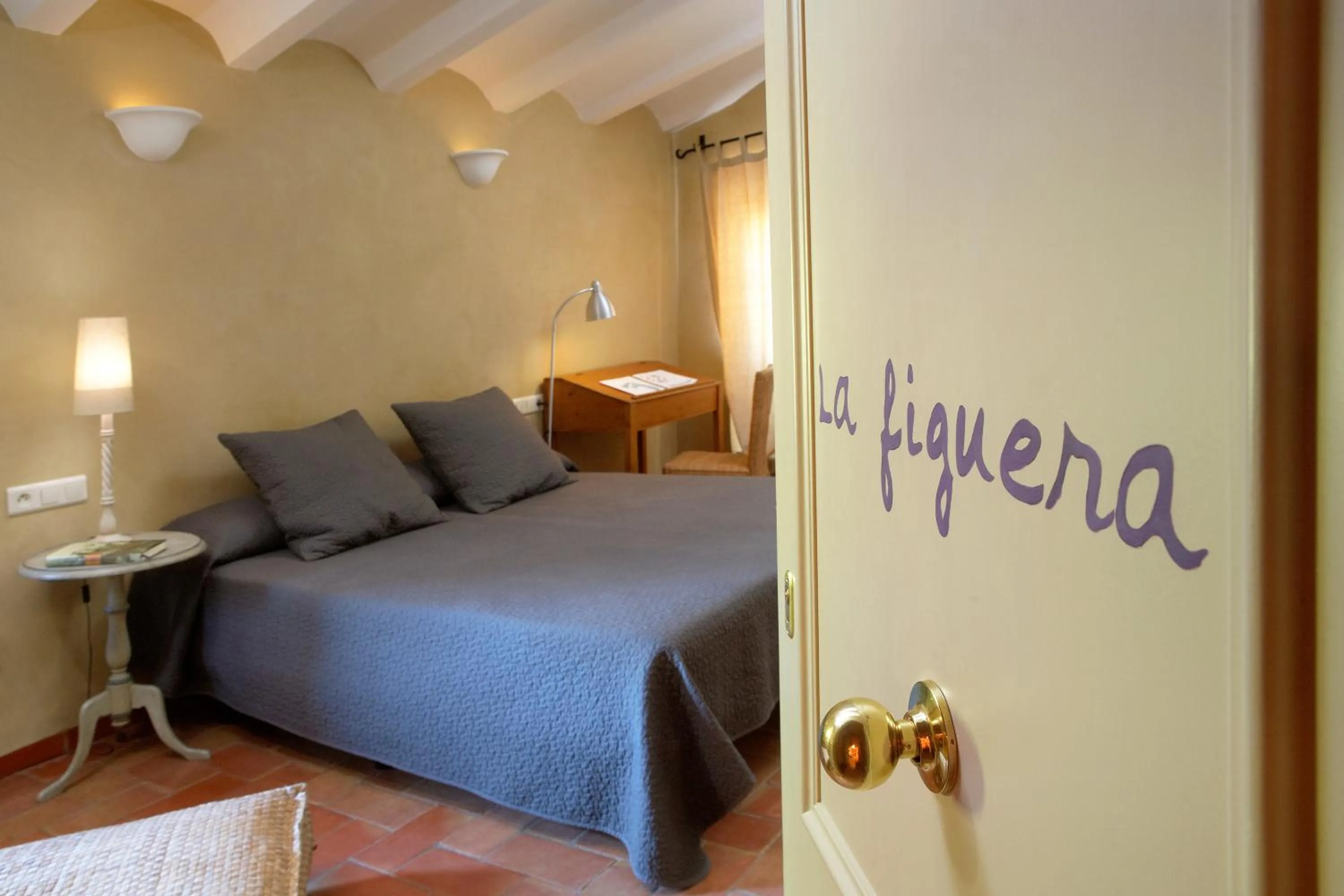 Bed in Hotel la Plaça Madremanya